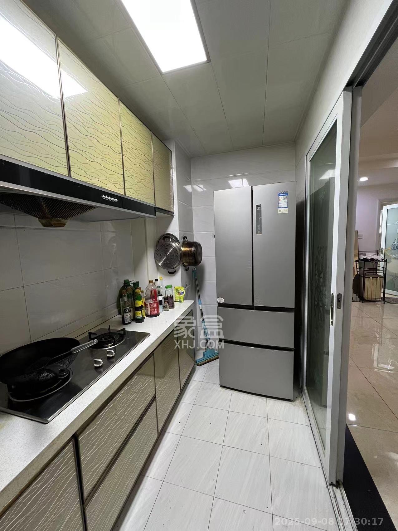 嘉宇盛世华章 3室2厅1卫 3000.0元/月 嘉宇盛世华章 3室2厅1卫 3000.0元/月室内图