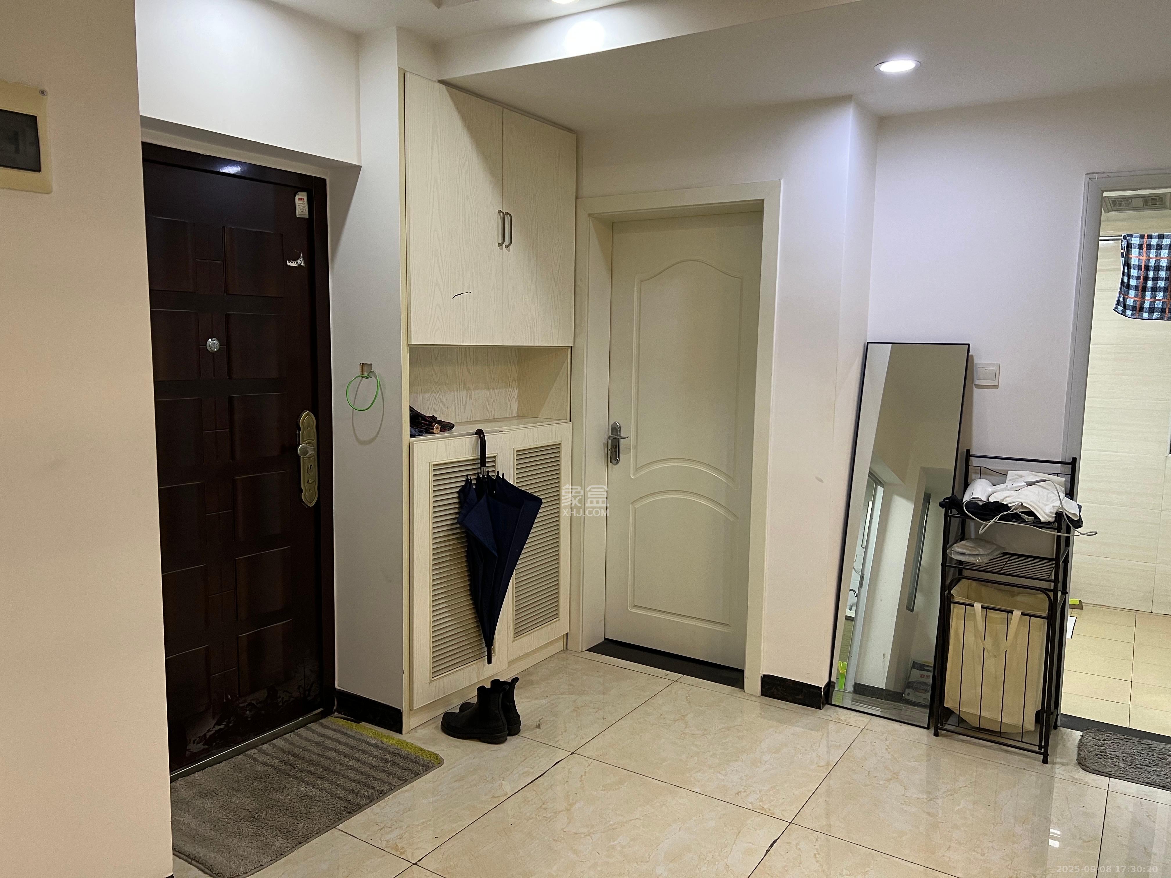 嘉宇盛世华章 3室2厅1卫 3000.0元/月 嘉宇盛世华章 3室2厅1卫 3000.0元/月室内图