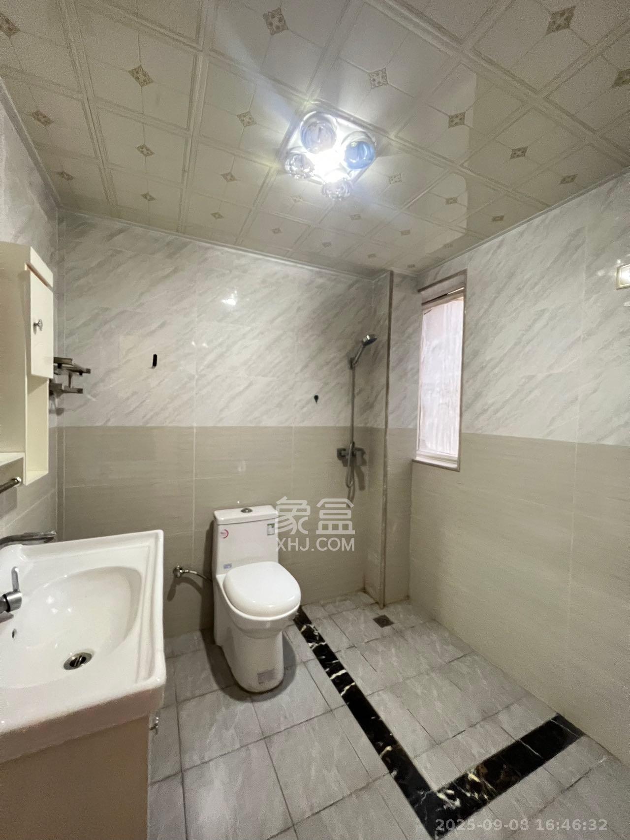 红树湾 3室2厅2卫 1800.0元/月 红树湾 3室2厅2卫 1800.0元/月室内图