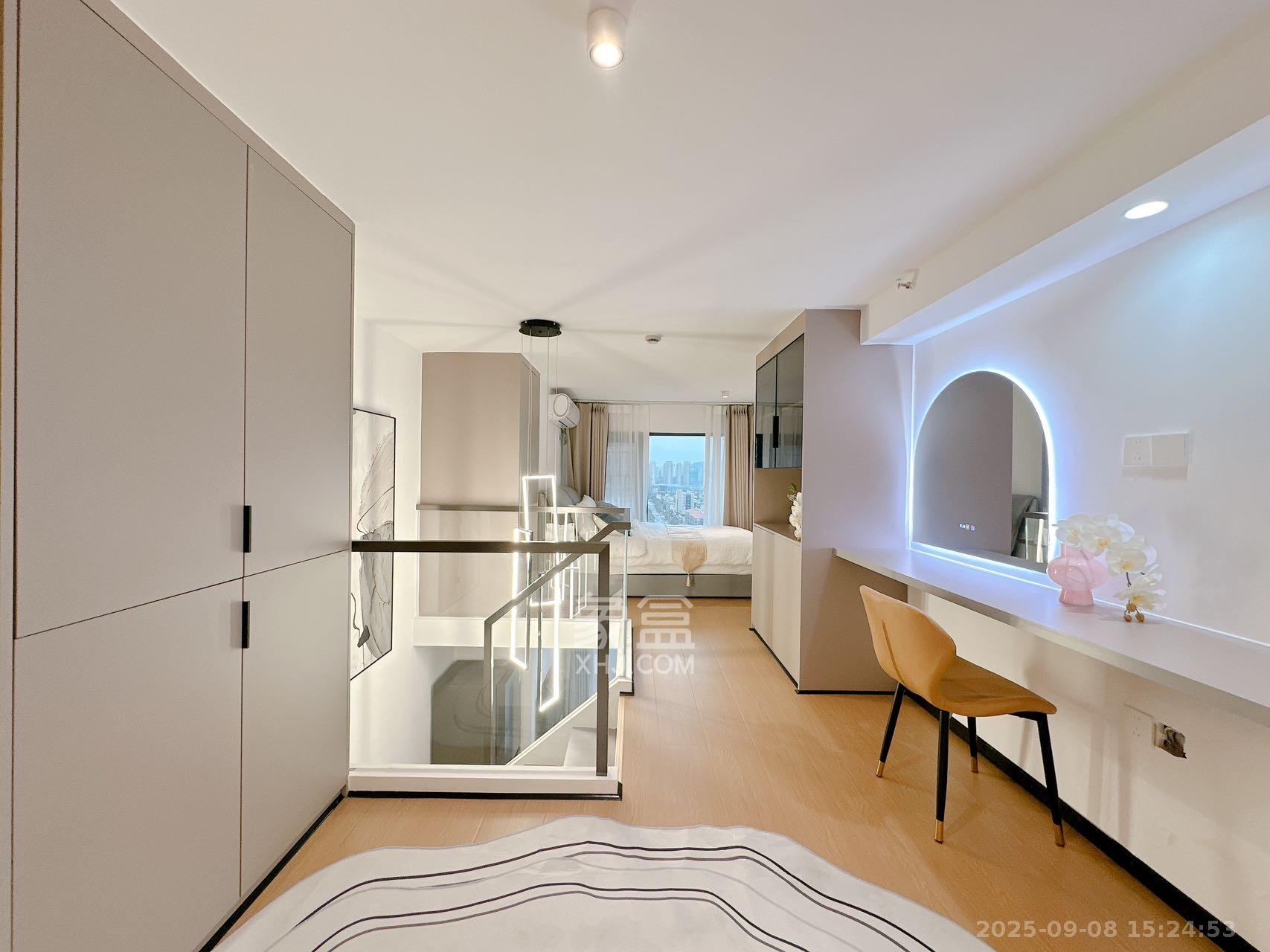 卓越中寰 2室1厅1卫 2900.0元/月 卓越中寰 2室1厅1卫 2900.0元/月室内图