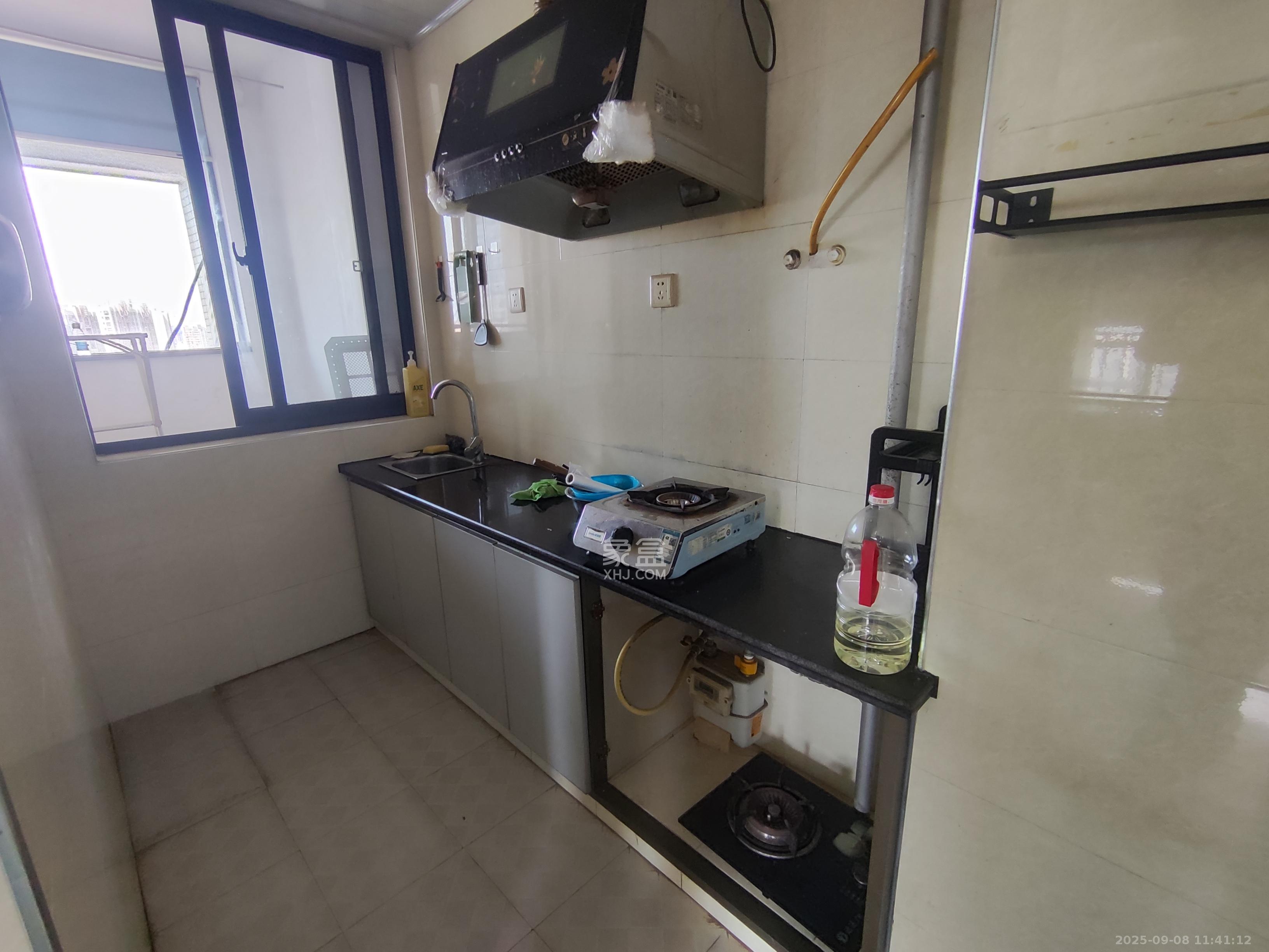 和庄  2室2厅1卫    2100.0元/月室内图