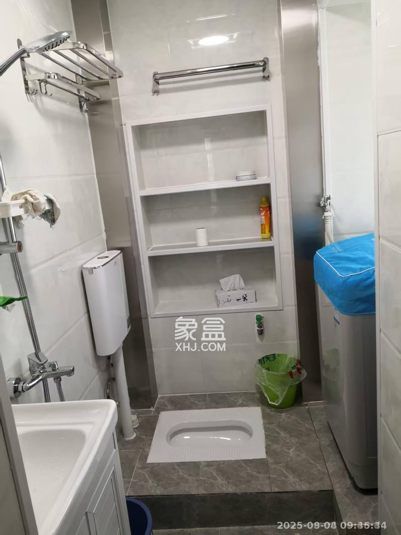 市直属机关宿舍 2室1厅1卫 1700.0元/月 市直属机关宿舍 2室1厅1卫 1700.0元/月室内图