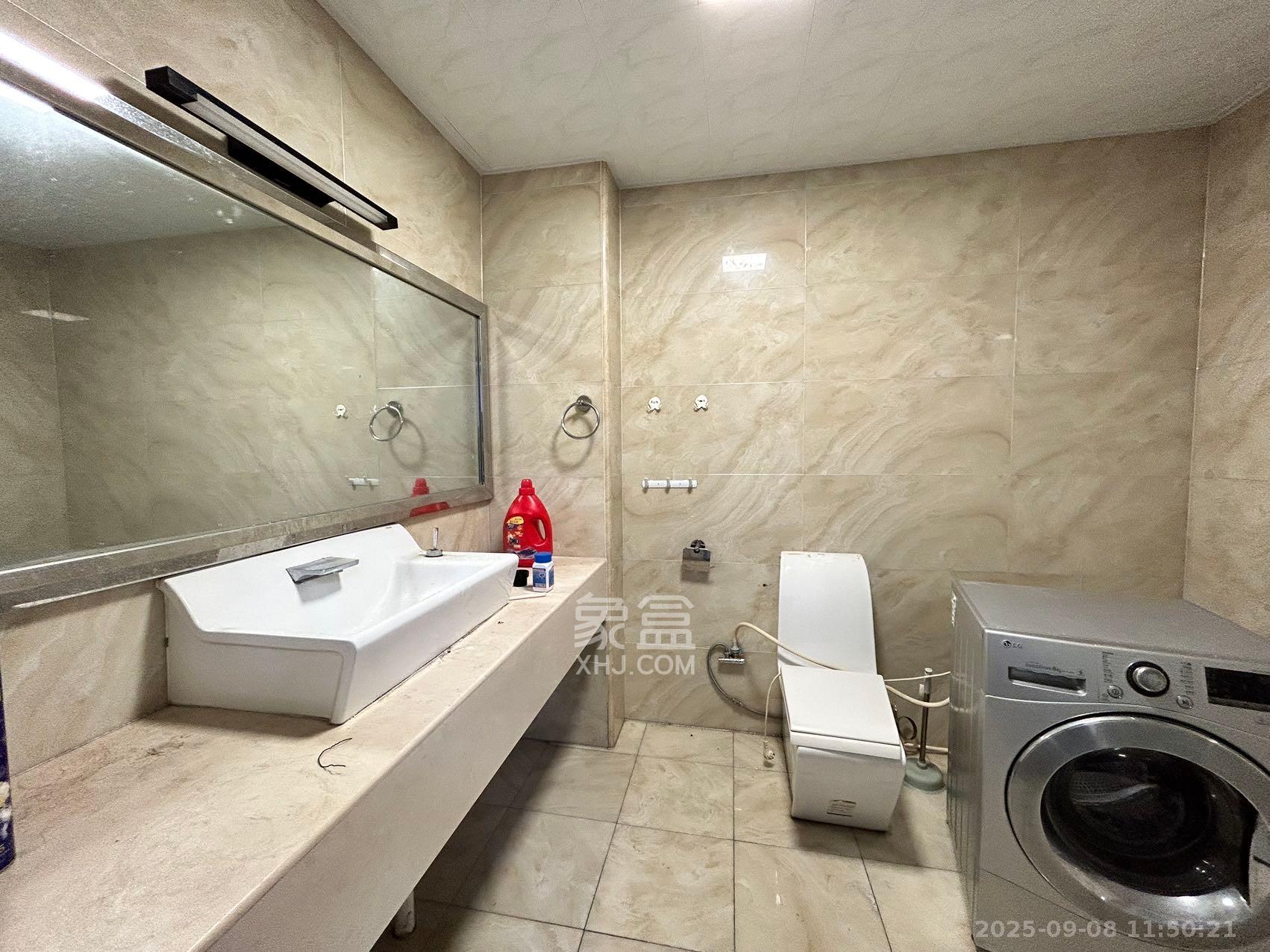 湘江世纪城湘江豪庭 4室2厅3卫 7000.0元/月 湘江世纪城湘江豪庭 4室2厅3卫 7000.0元/月室内图