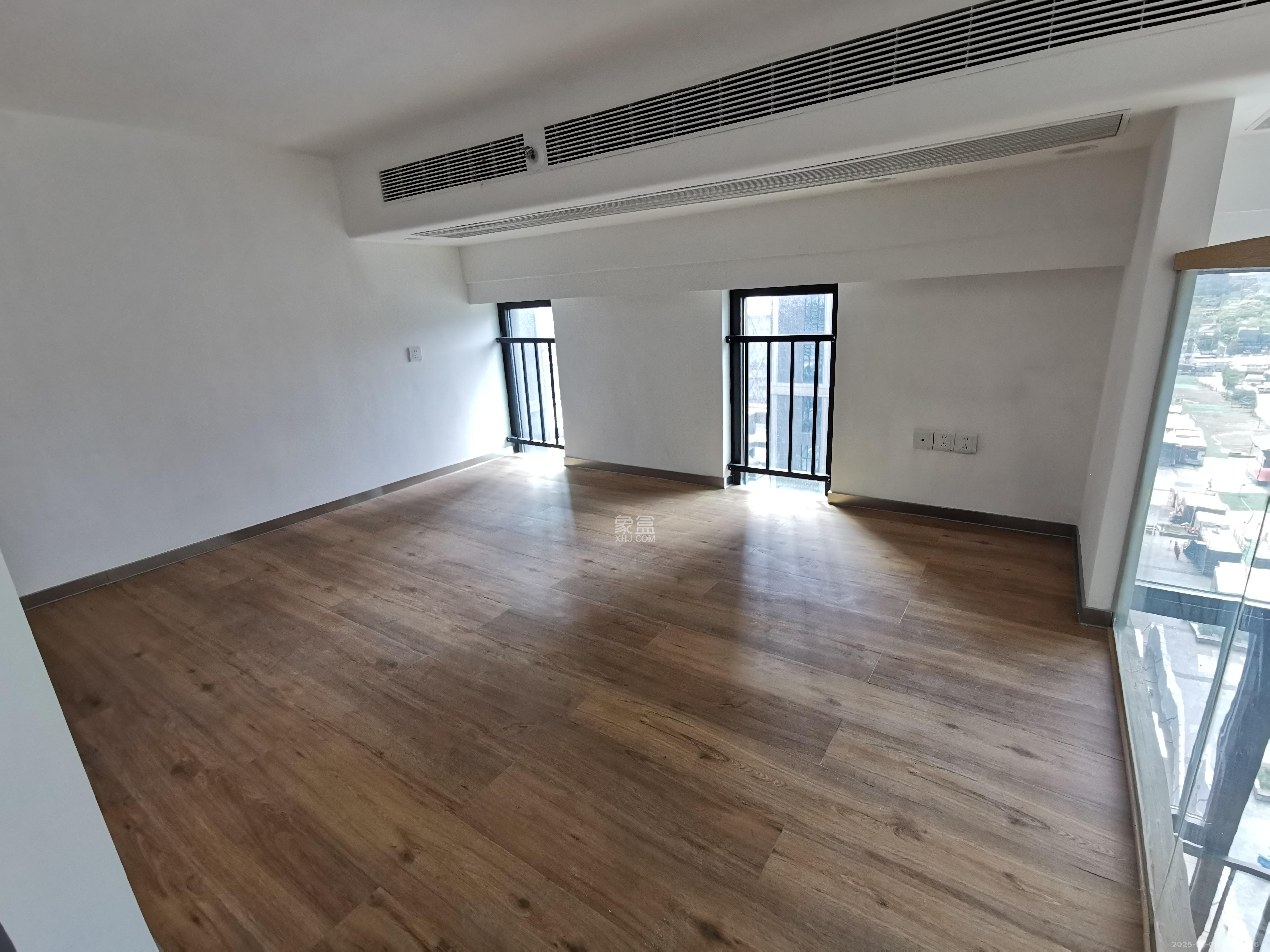 卓伯根1900  2室1厅2卫    2500.0元/月室内图