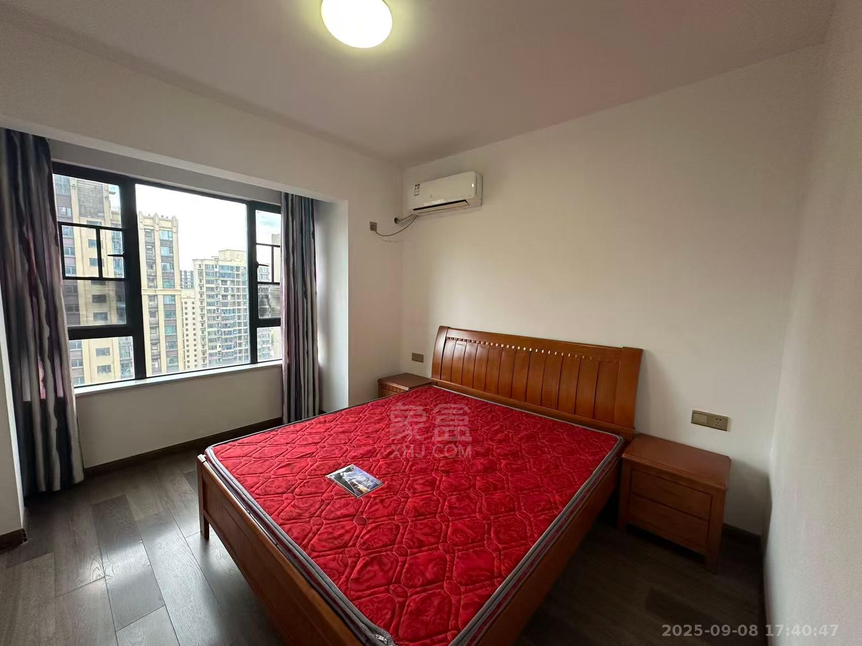 春藤小镇 3室2厅2卫 1600.0元/月 春藤小镇 3室2厅2卫 1600.0元/月室内图