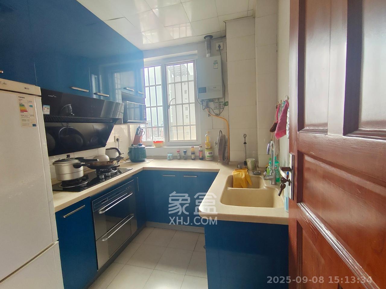 海利华宫大厦  3室2厅2卫    3000.0元/月室内图