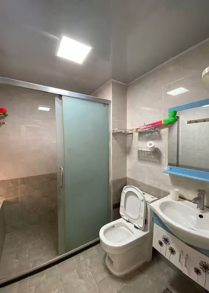 铭盛檀香洲  3室2厅2卫    2300.0元/月 铭盛檀香洲  3室2厅2卫    2300.0元/月室内图