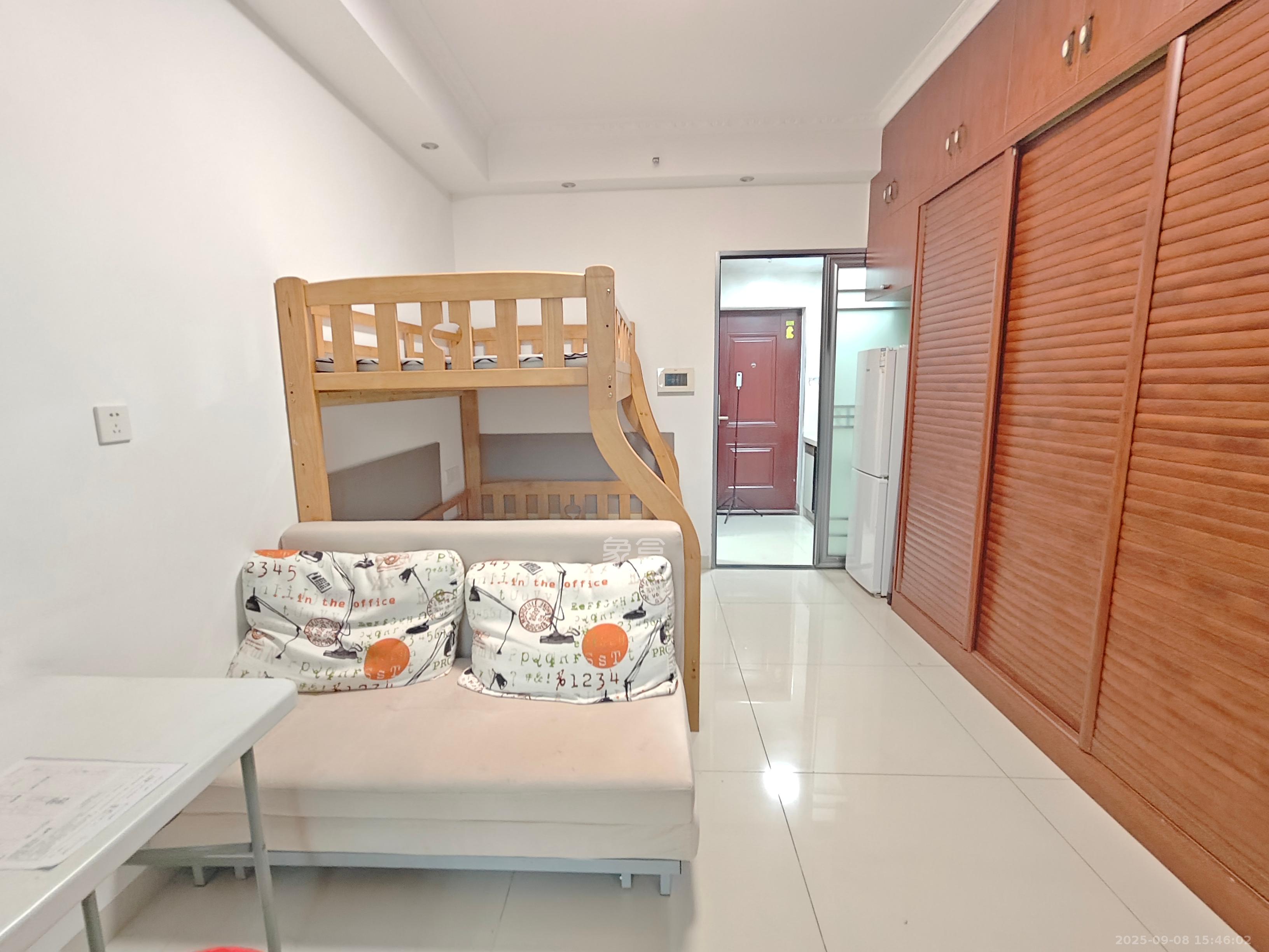 蓝光雍锦阁 1室1厅1卫 1600.0元/月 蓝光雍锦阁 1室1厅1卫 1600.0元/月室内图