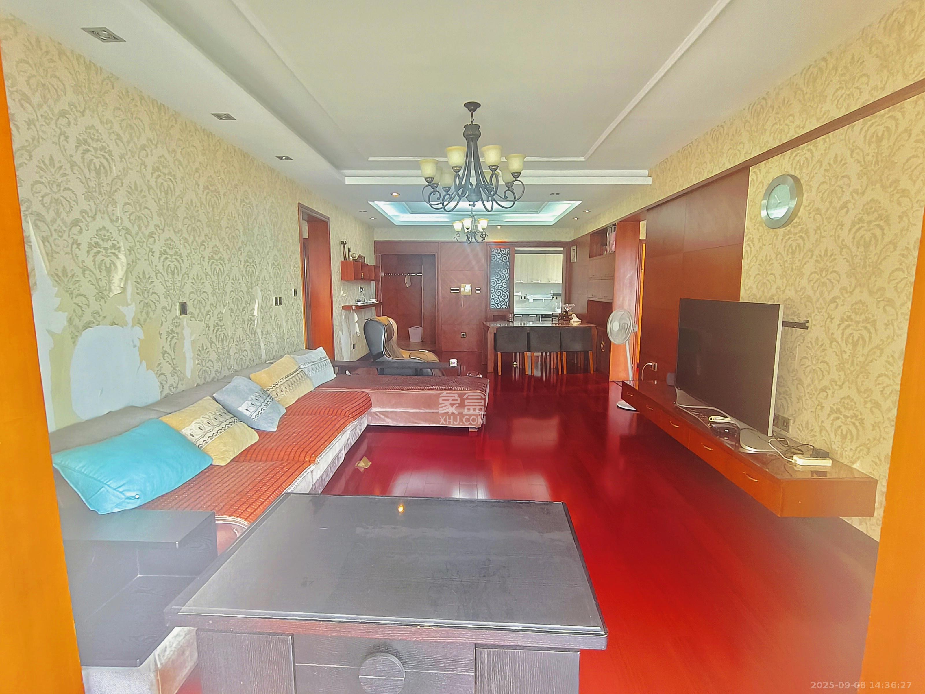 金麓国际 4室2厅2卫 3800.0元/月 金麓国际 4室2厅2卫 3800.0元/月室内图