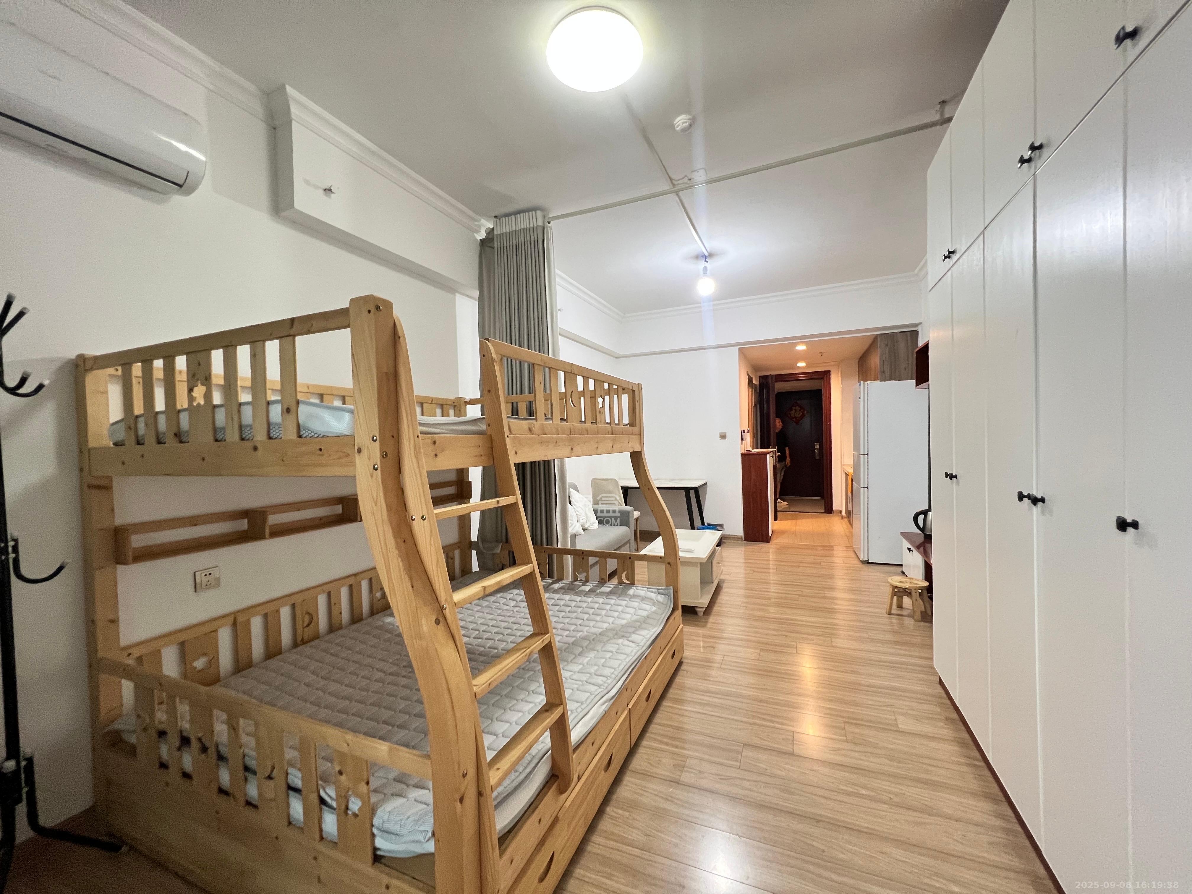 碧桂园星城首府  1室1厅1卫    1300.0元/月室内图