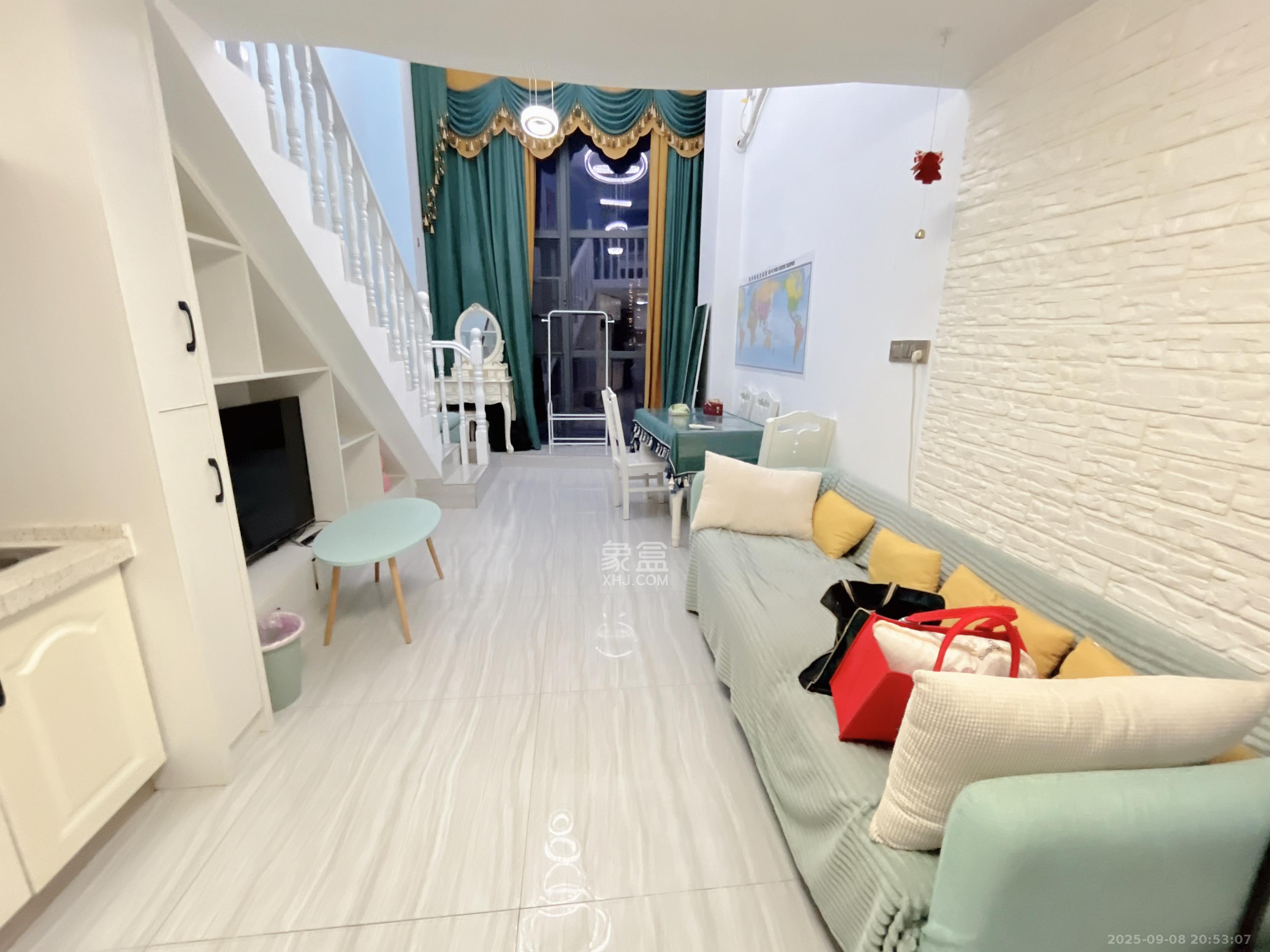 达美美立方 1室1厅1卫 2200.0元/月 达美美立方 1室1厅1卫 2200.0元/月室内图