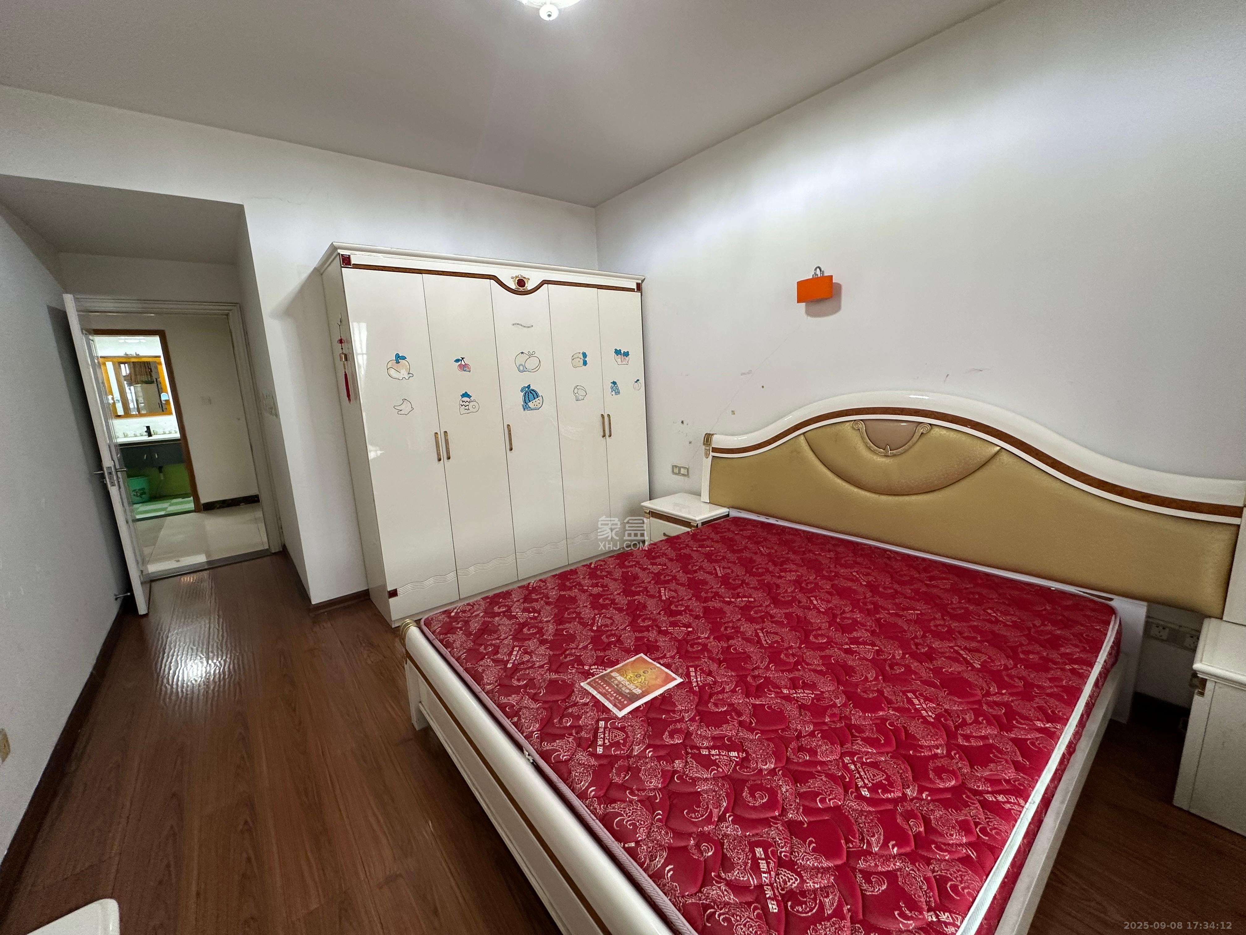 紫晶城 3室2厅1卫 1700.0元/月 紫晶城 3室2厅1卫 1700.0元/月室内图