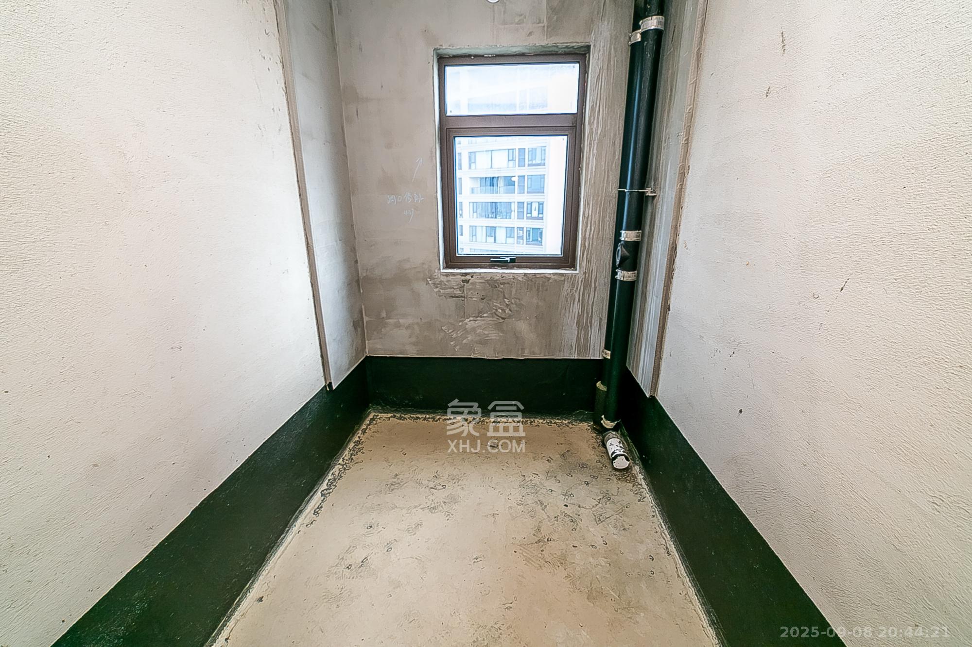 中建江山壹号  6室2厅4卫    708.0万 中建江山壹号  6室2厅4卫    708.0万卫生间