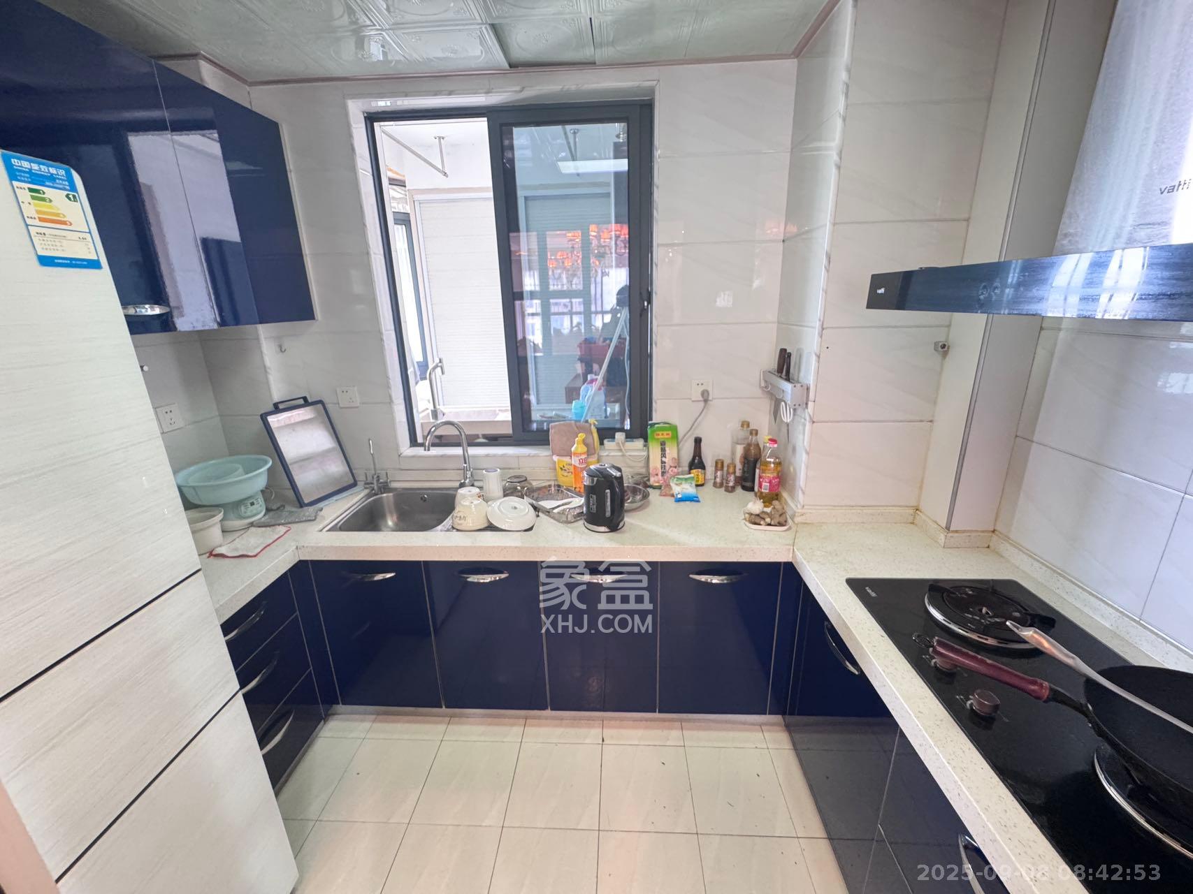 江河东澜湾  3室2厅2卫    3000.0元/月室内图