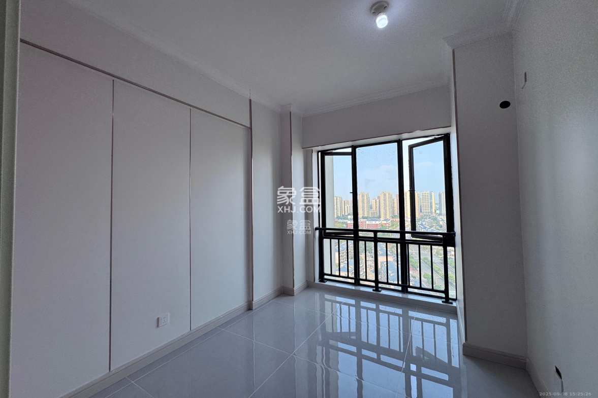 鄱阳汇金中心  1室0厅0卫    2488.0元/月 鄱阳汇金中心  1室0厅0卫    2488.0元/月室内图