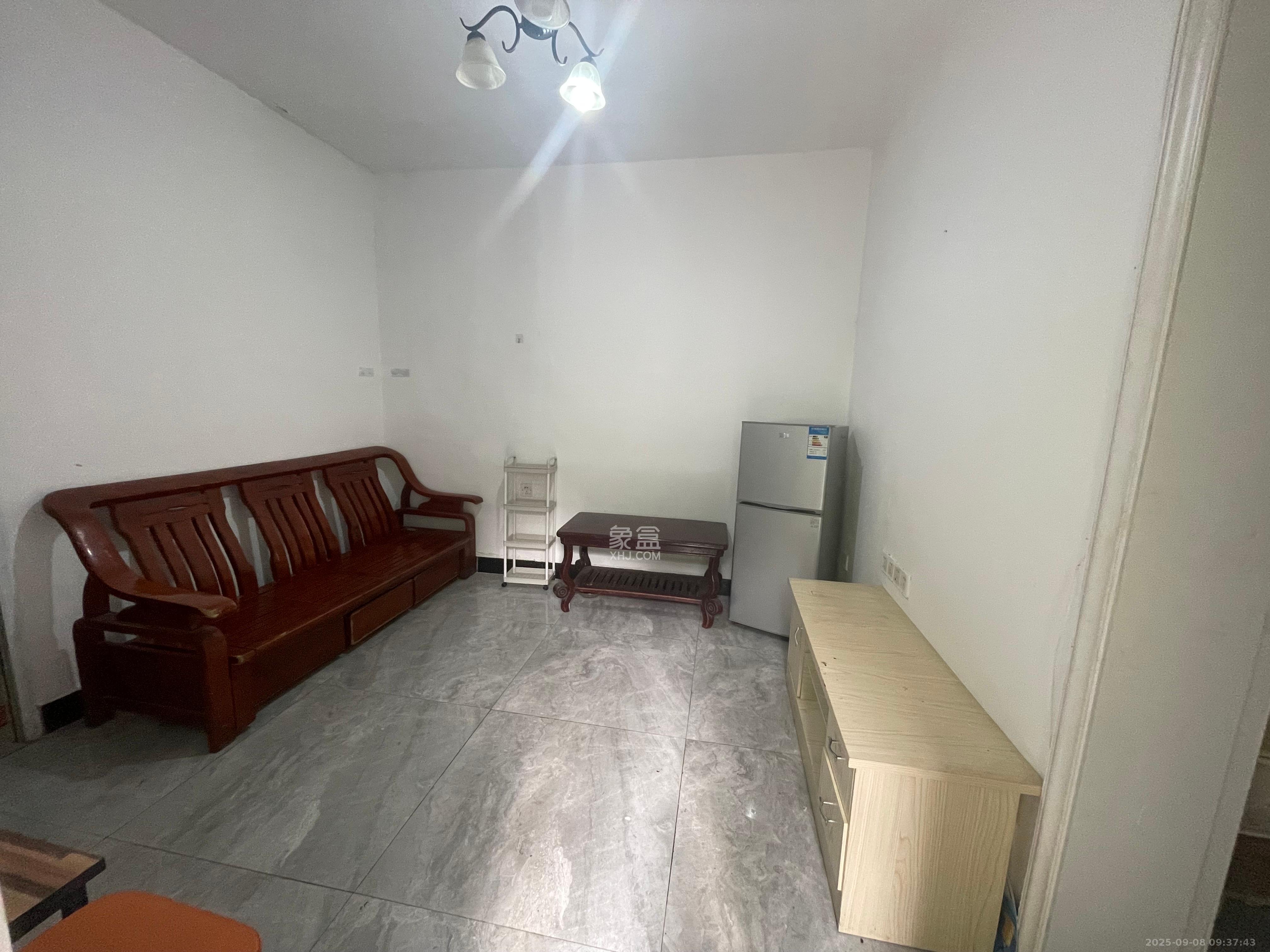 马家冲社区（马家冲小区）  1室1厅1卫    1300.0元/月室内图