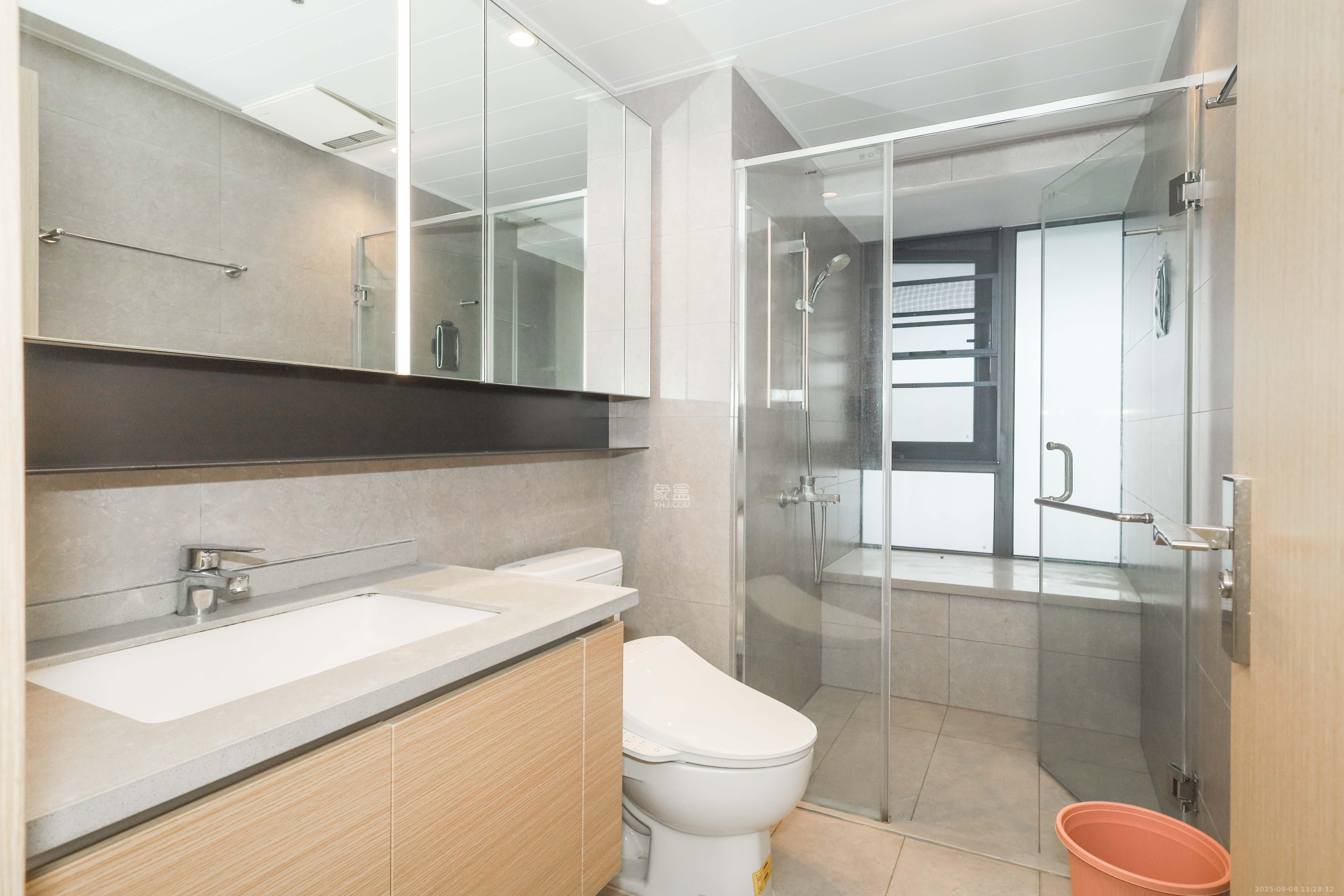 时代梅溪领峰  3室2厅2卫    139.8万 时代梅溪领峰  3室2厅2卫    139.8万卫生间