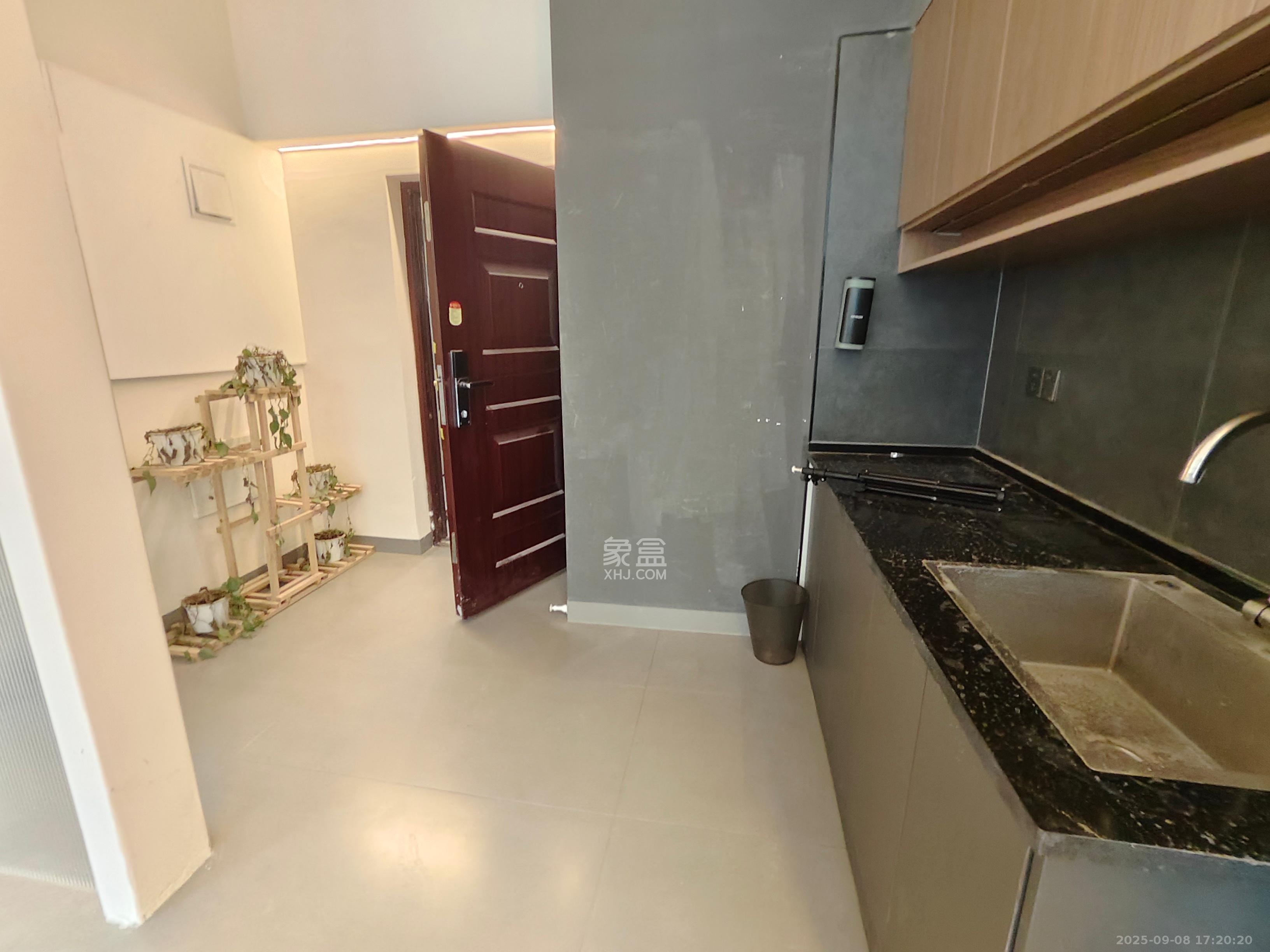 保利天禧EF区  1室1厅1卫    4000.0元/月室内图