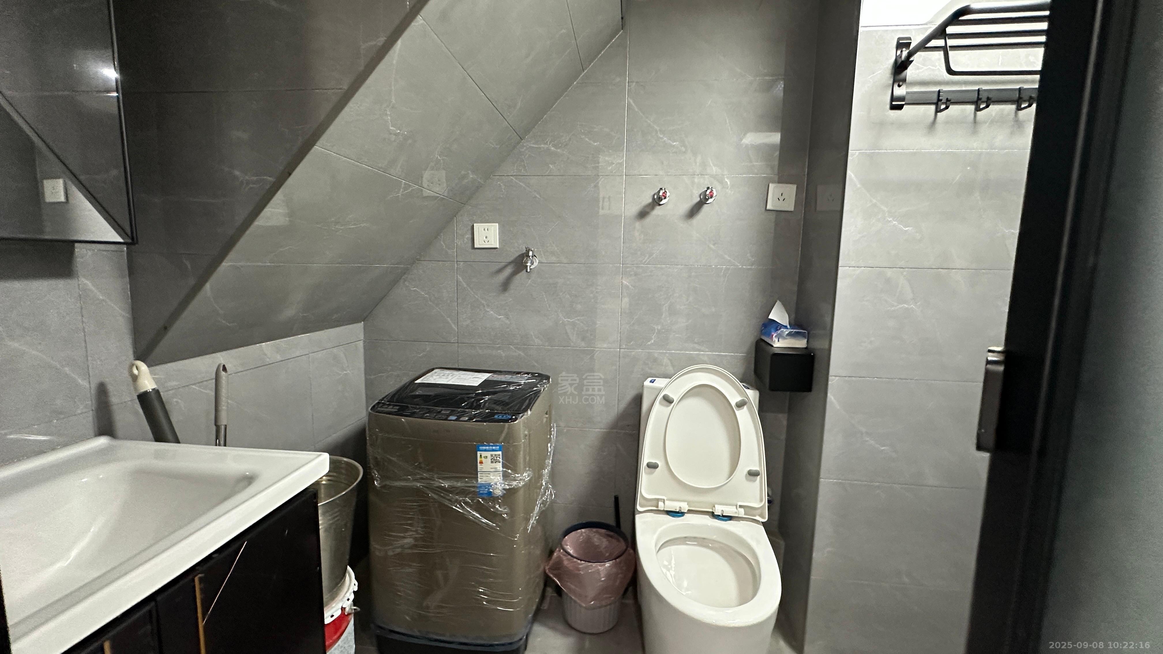 紫金华府 1室0厅0卫 1800.0元/月 紫金华府 1室0厅0卫 1800.0元/月室内图