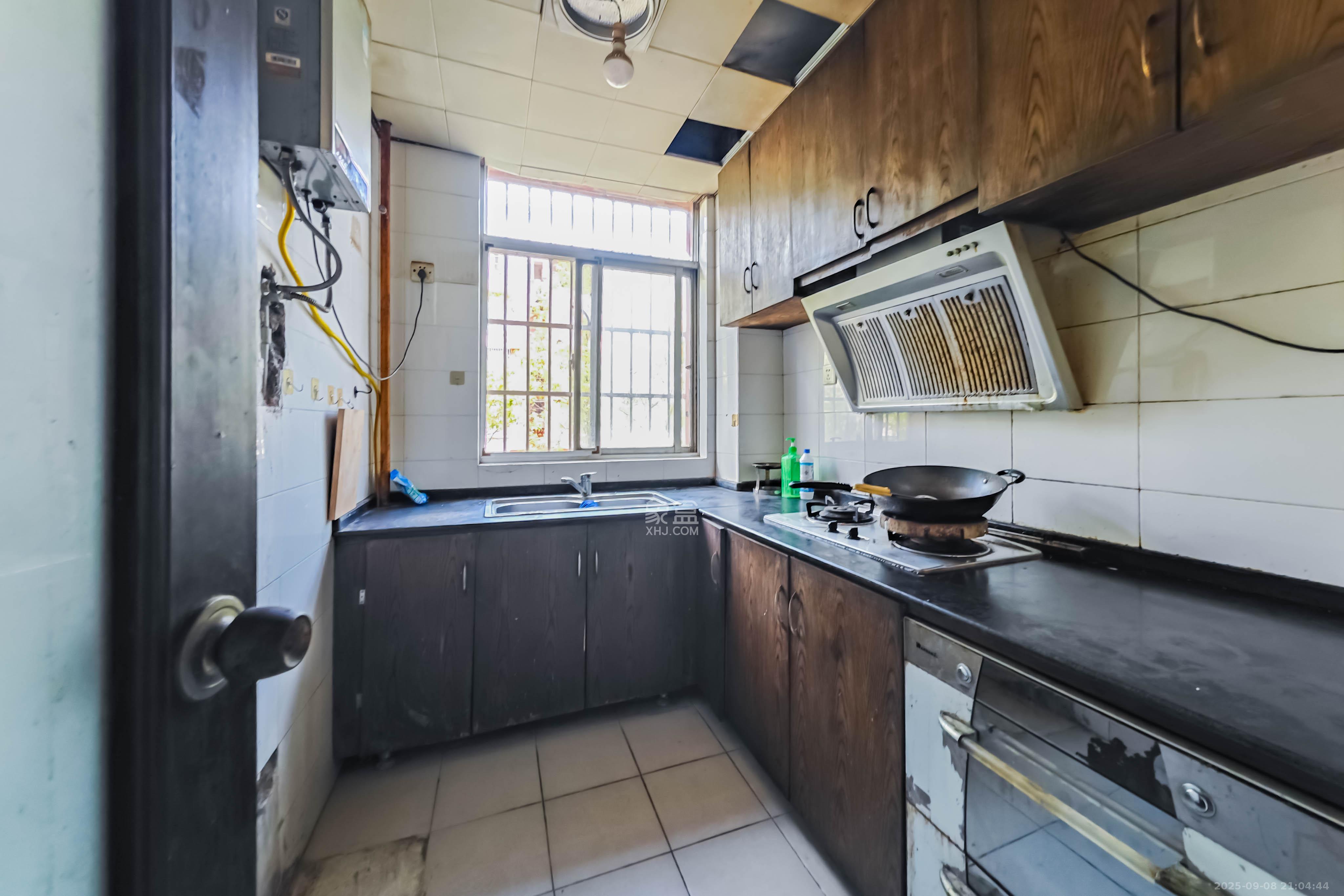 新星小区 3室2厅1卫 60.0万 新星小区 3室2厅1卫 60.0万厨房