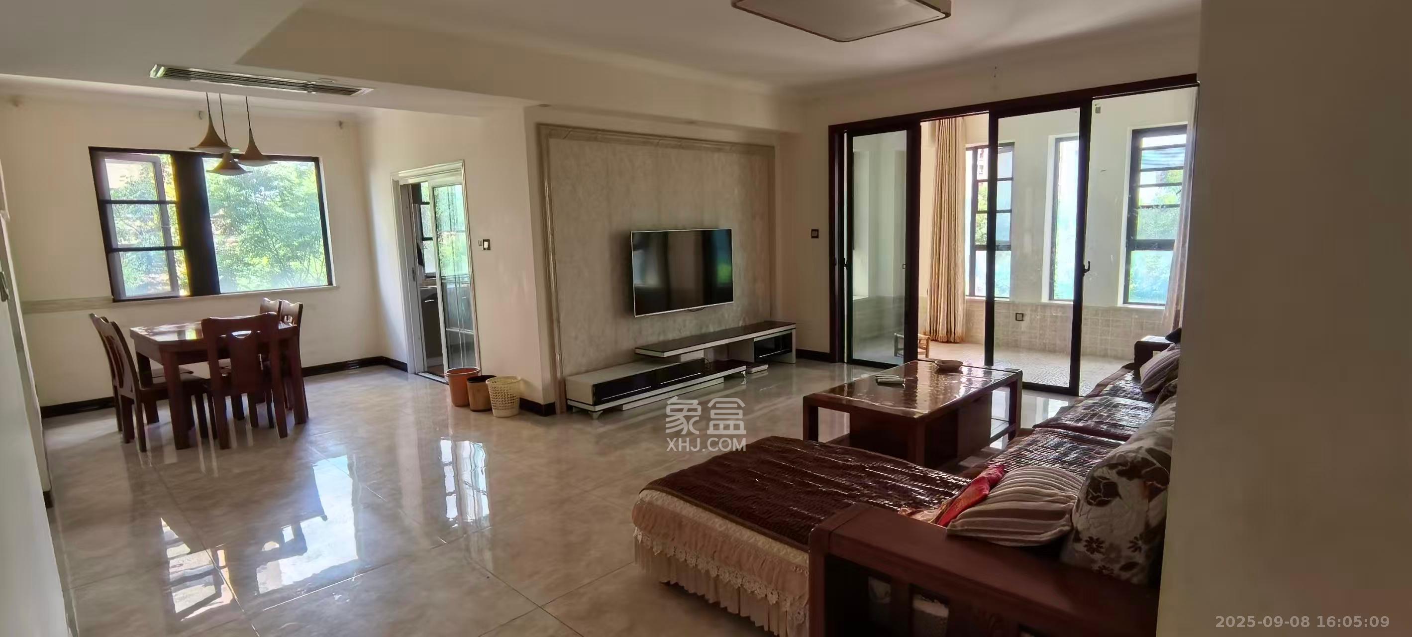 湘水郡(兴旺小爱同学)  3室2厅2卫    2500.0元/月 湘水郡(兴旺小爱同学)  3室2厅2卫    2500.0元/月室内图