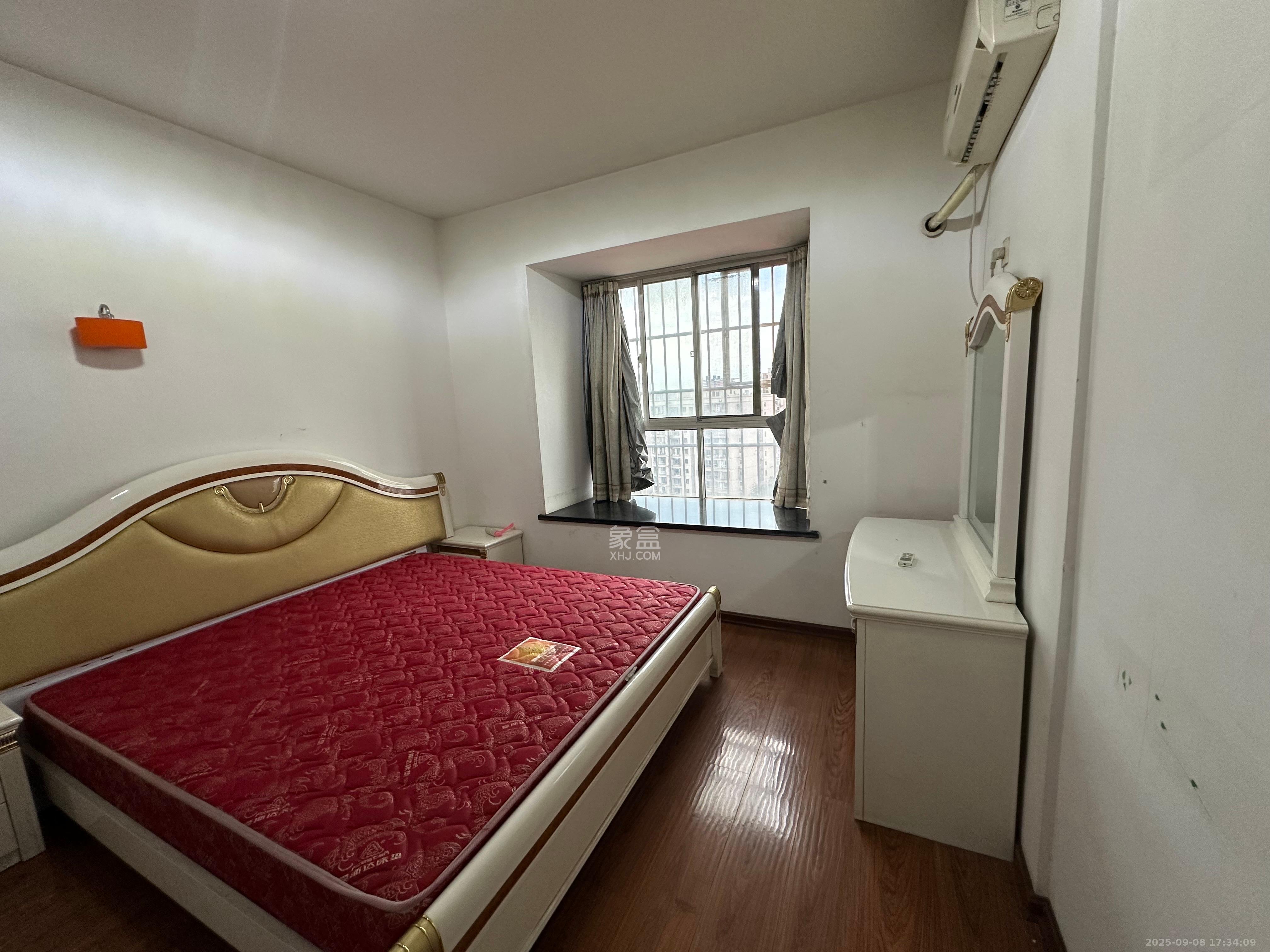 紫晶城 3室2厅1卫 1700.0元/月 紫晶城 3室2厅1卫 1700.0元/月室内图