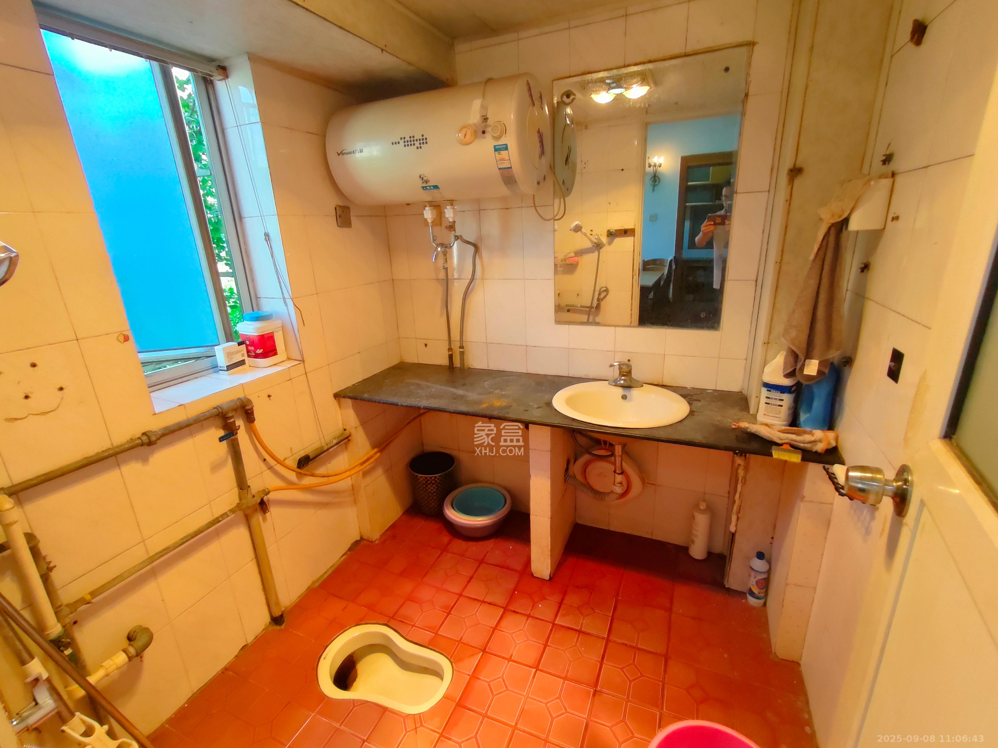 机械化宿舍  3室2厅1卫    1200.0元/月室内图