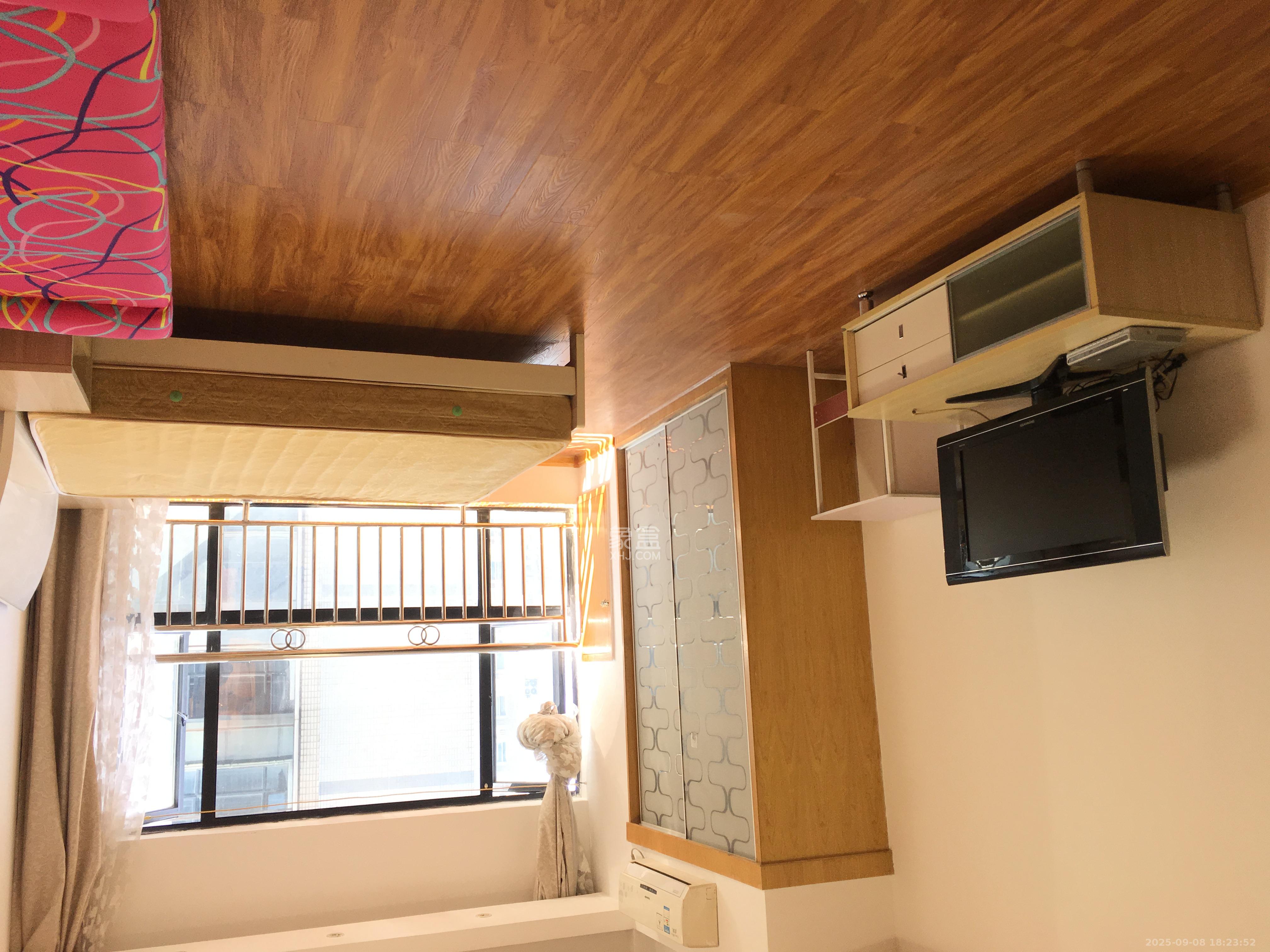 长沙之芯  1室1厅1卫    1600.0元/月 长沙之芯  1室1厅1卫    1600.0元/月室内图1