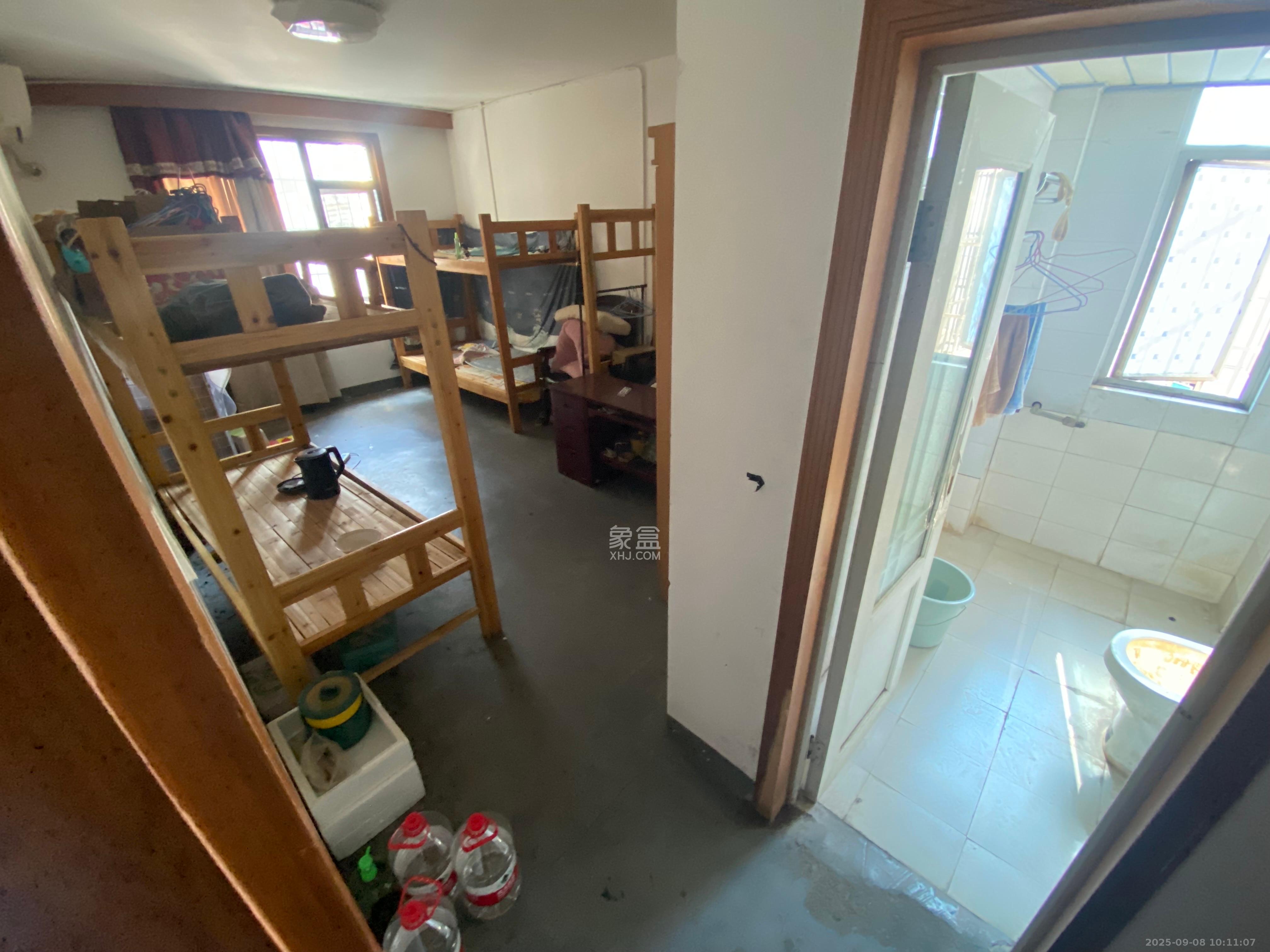 学宫街散盘 3室2厅2卫 3000.0元/月 学宫街散盘 3室2厅2卫 3000.0元/月室内图