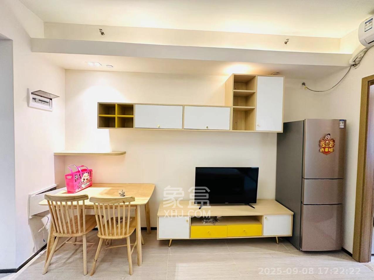 恒大上林苑 1室1厅1卫 1500.0元/月 恒大上林苑 1室1厅1卫 1500.0元/月室内图