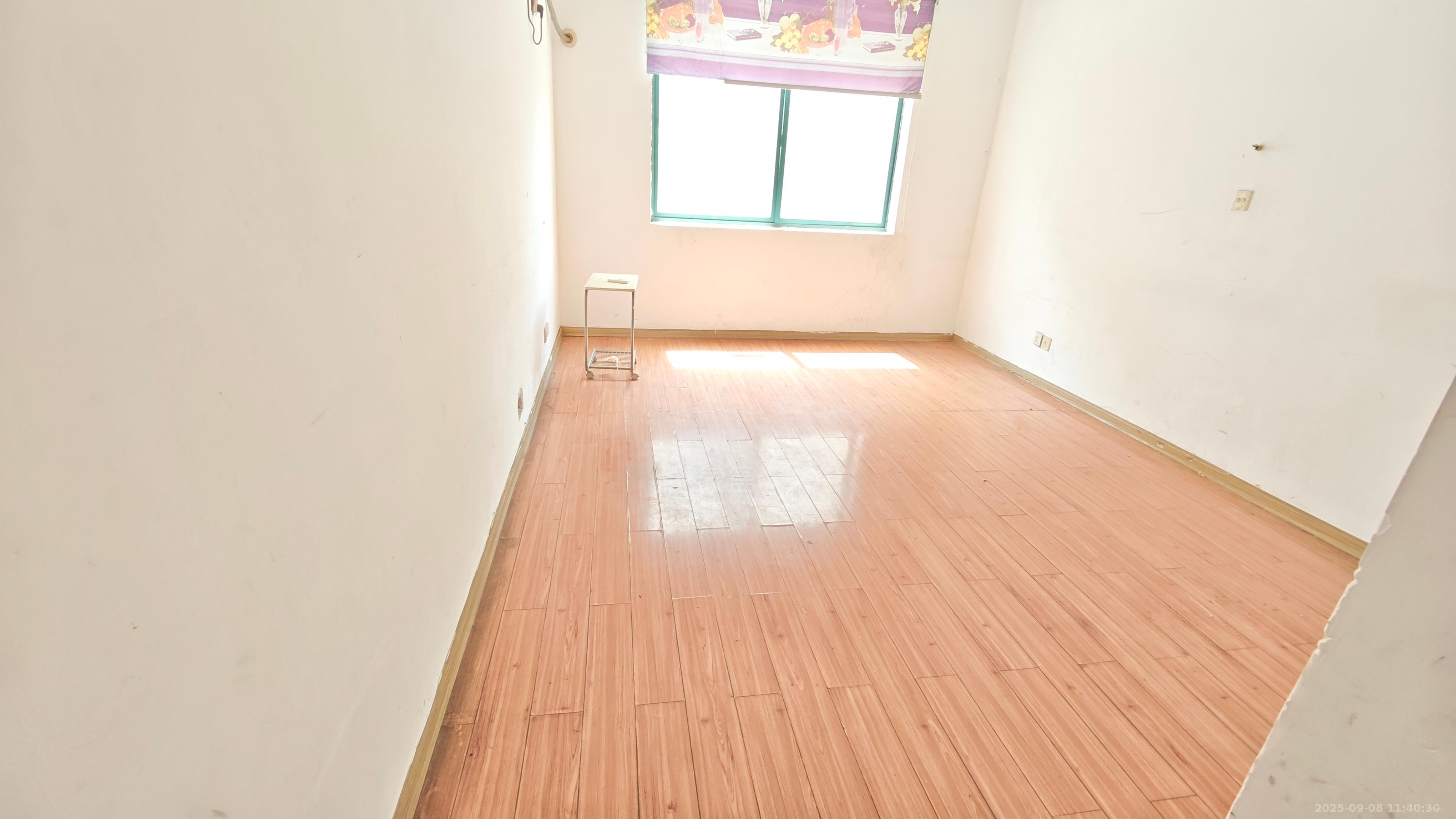 君逸康和 3室2厅2卫 1300.0元/月 君逸康和 3室2厅2卫 1300.0元/月室内图