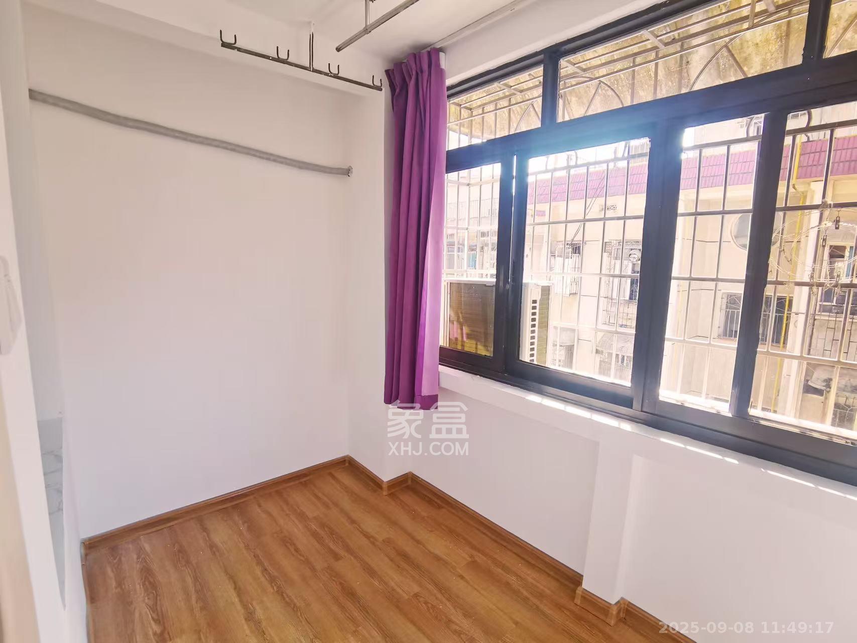 向韶村 3室2厅1卫 1800.0元/月 向韶村 3室2厅1卫 1800.0元/月室内图