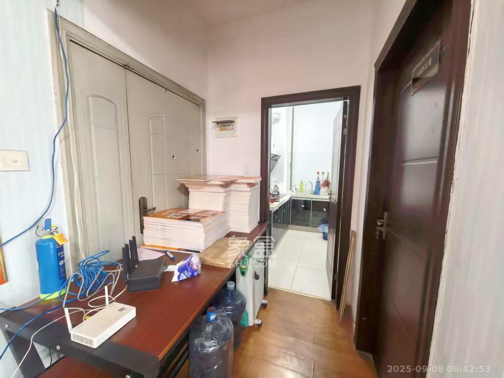 华菱新城地标 3室1厅1卫 2120.0元/月 华菱新城地标 3室1厅1卫 2120.0元/月室内图