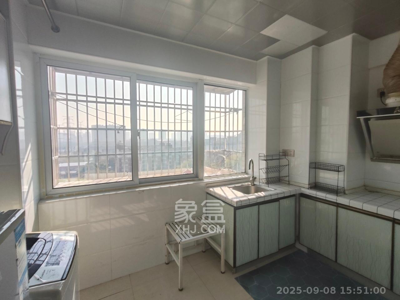 新远时代 1室1厅1卫 1000.0元/月 新远时代 1室1厅1卫 1000.0元/月室内图