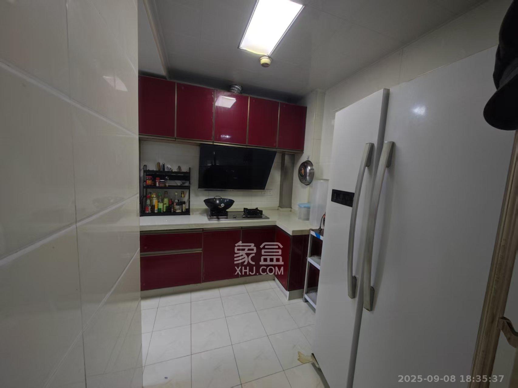 华润凤凰城三期  3室2厅1卫    1800.0元/月 华润凤凰城三期  3室2厅1卫    1800.0元/月室内图