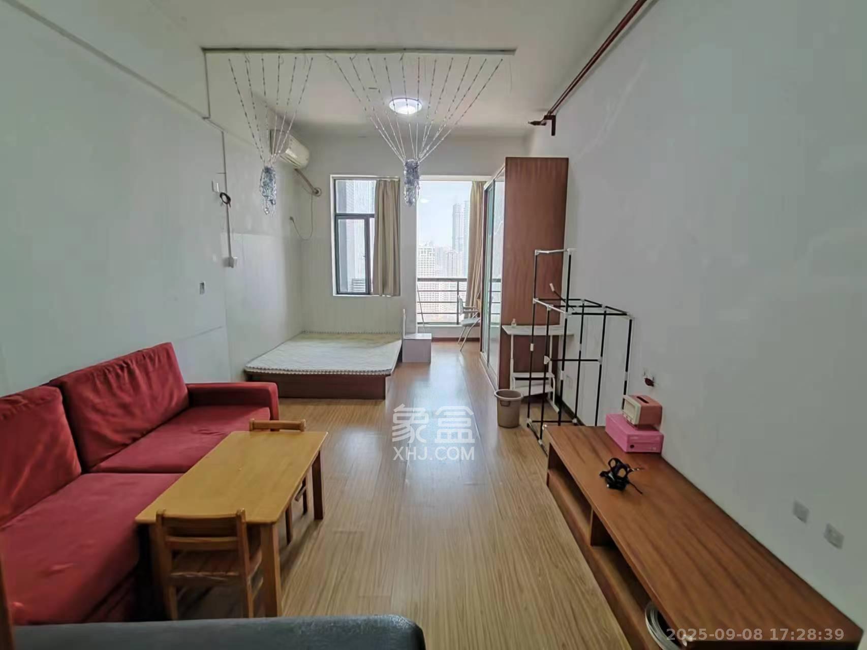 YO领域(领御大厦)  1室1厅1卫    1600.0元/月 YO领域(领御大厦)  1室1厅1卫    1600.0元/月室内图1