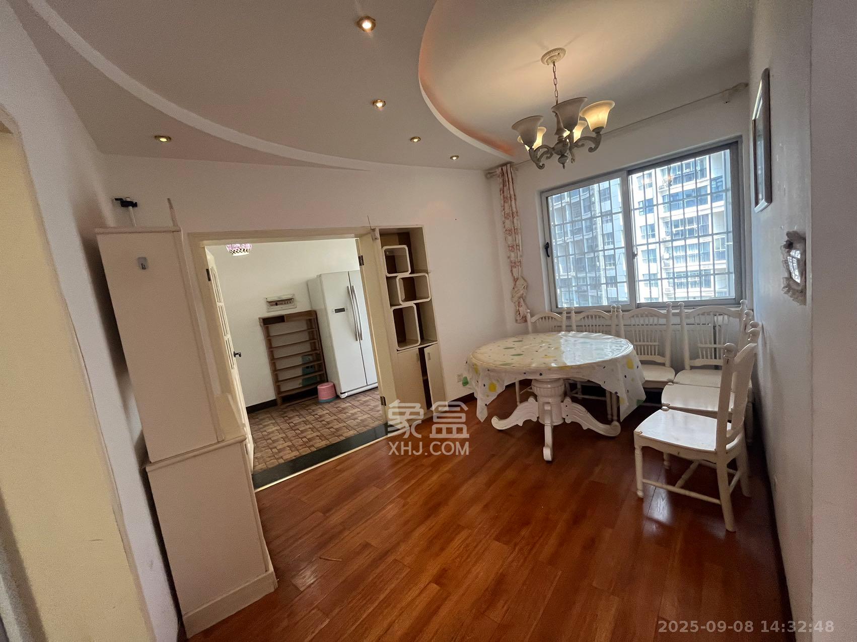 华雅花园 3室2厅2卫 2800.0元/月 华雅花园 3室2厅2卫 2800.0元/月室内图