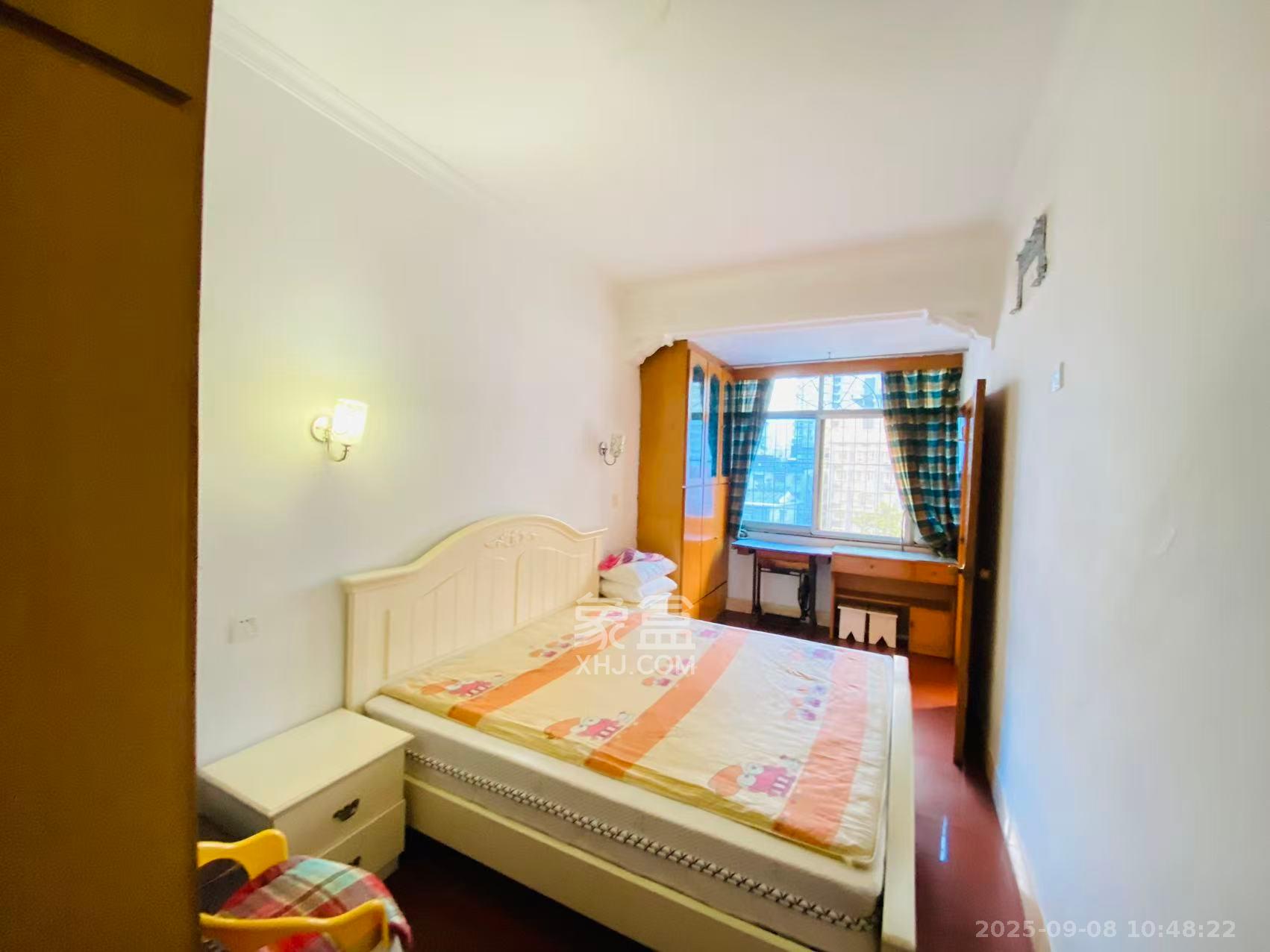 西牌楼社区 2室1厅1卫 1200.0元/月 西牌楼社区 2室1厅1卫 1200.0元/月室内图