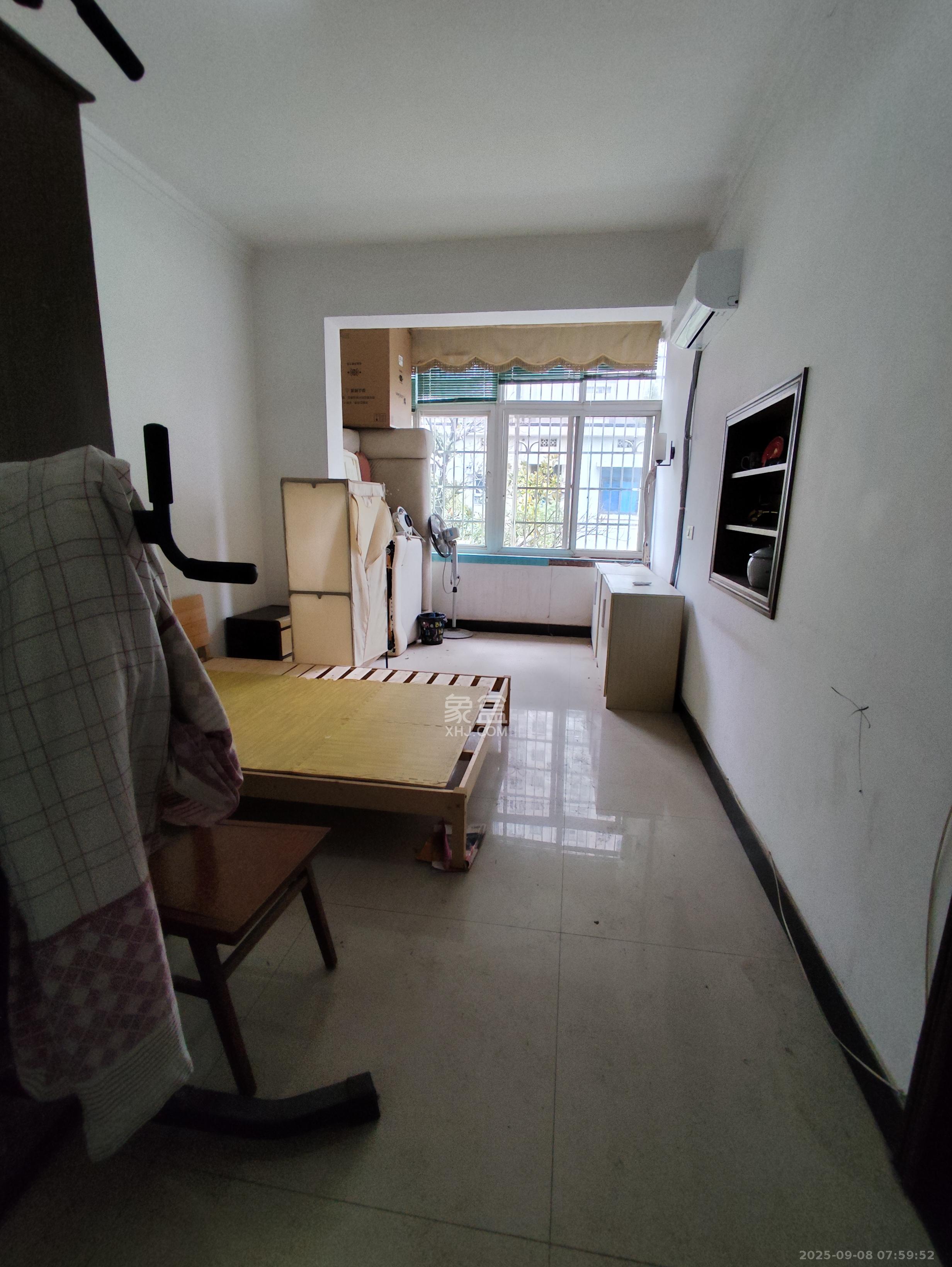 五一东村 2室2厅1卫 2000.0元/月 五一东村 2室2厅1卫 2000.0元/月室内图