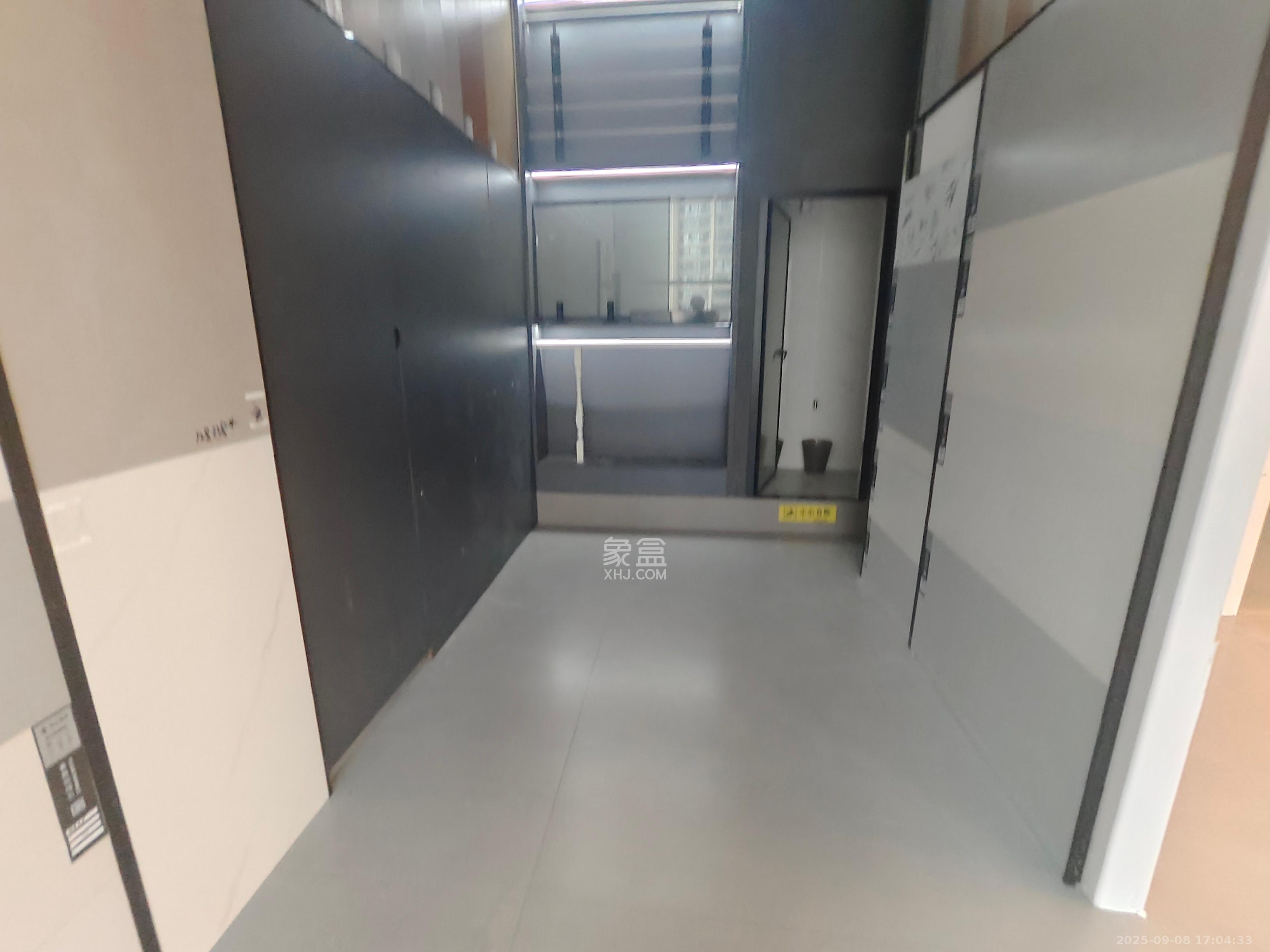 保利天禧EF区 1室1厅1卫 4000.0元/月 保利天禧EF区 1室1厅1卫 4000.0元/月室内图