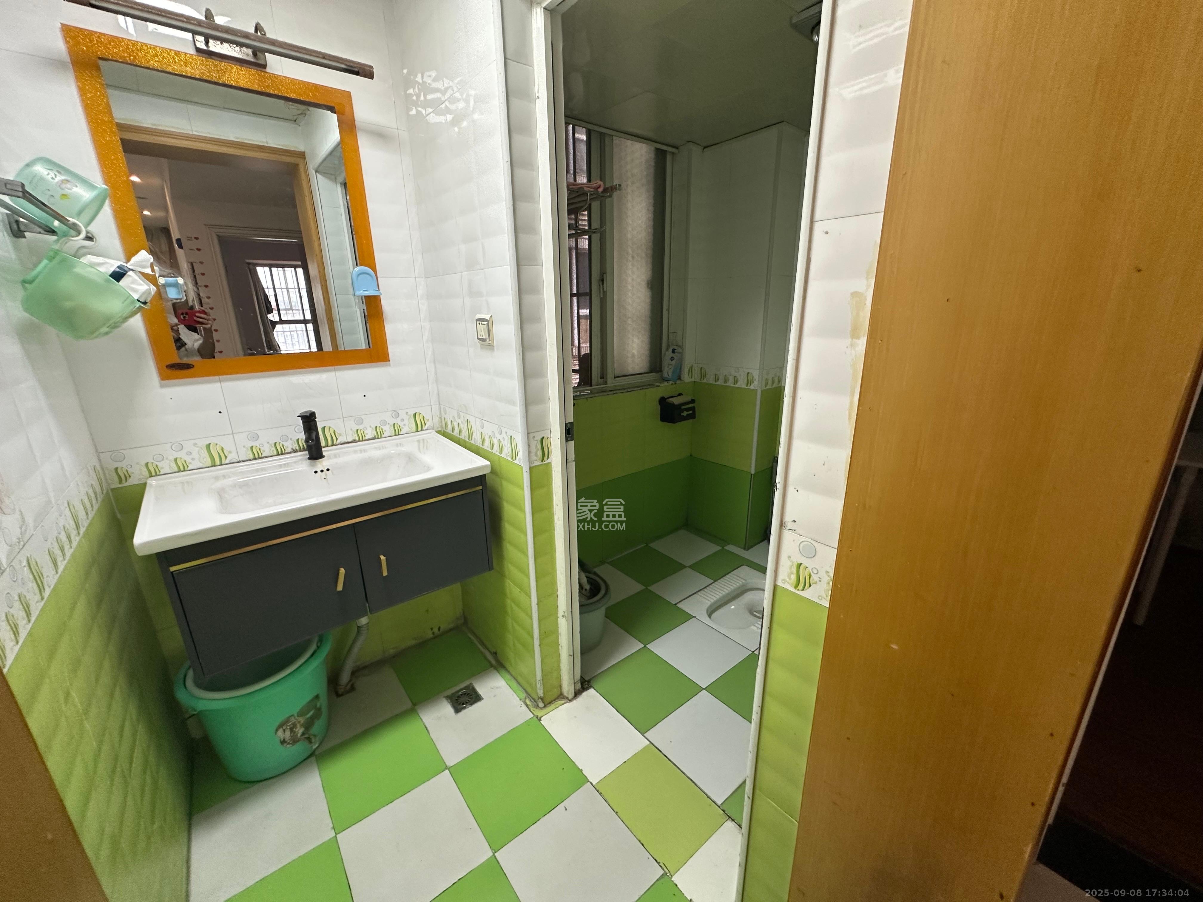 紫晶城 3室2厅1卫 1700.0元/月 紫晶城 3室2厅1卫 1700.0元/月室内图