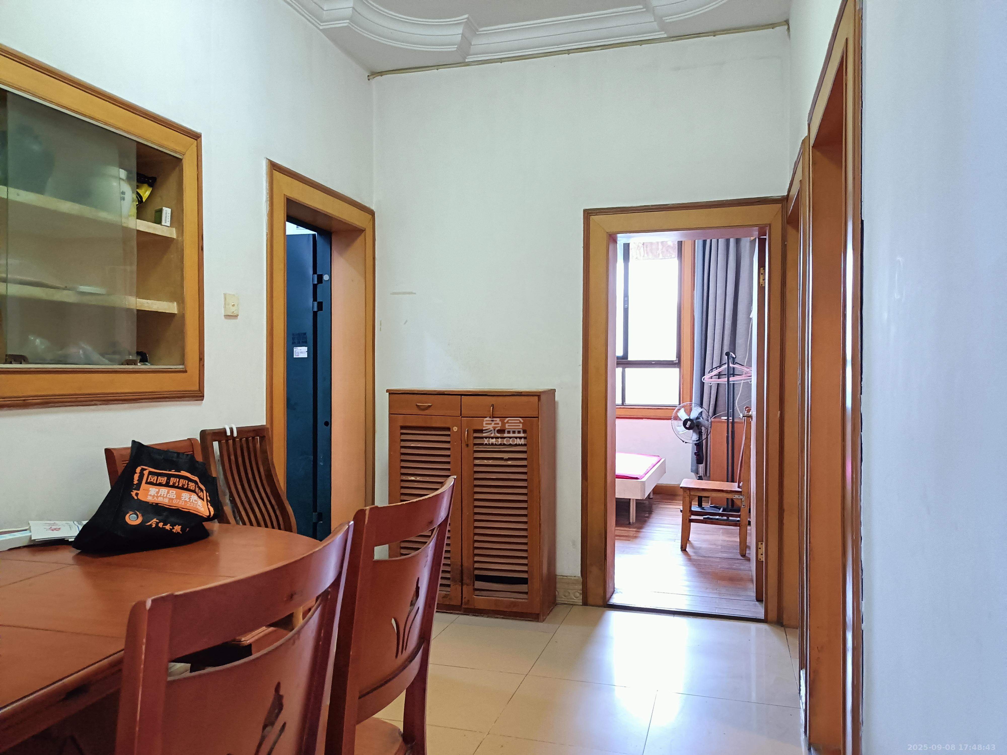 迎宾路散盘  2室1厅1卫    2100.0元/月室内图