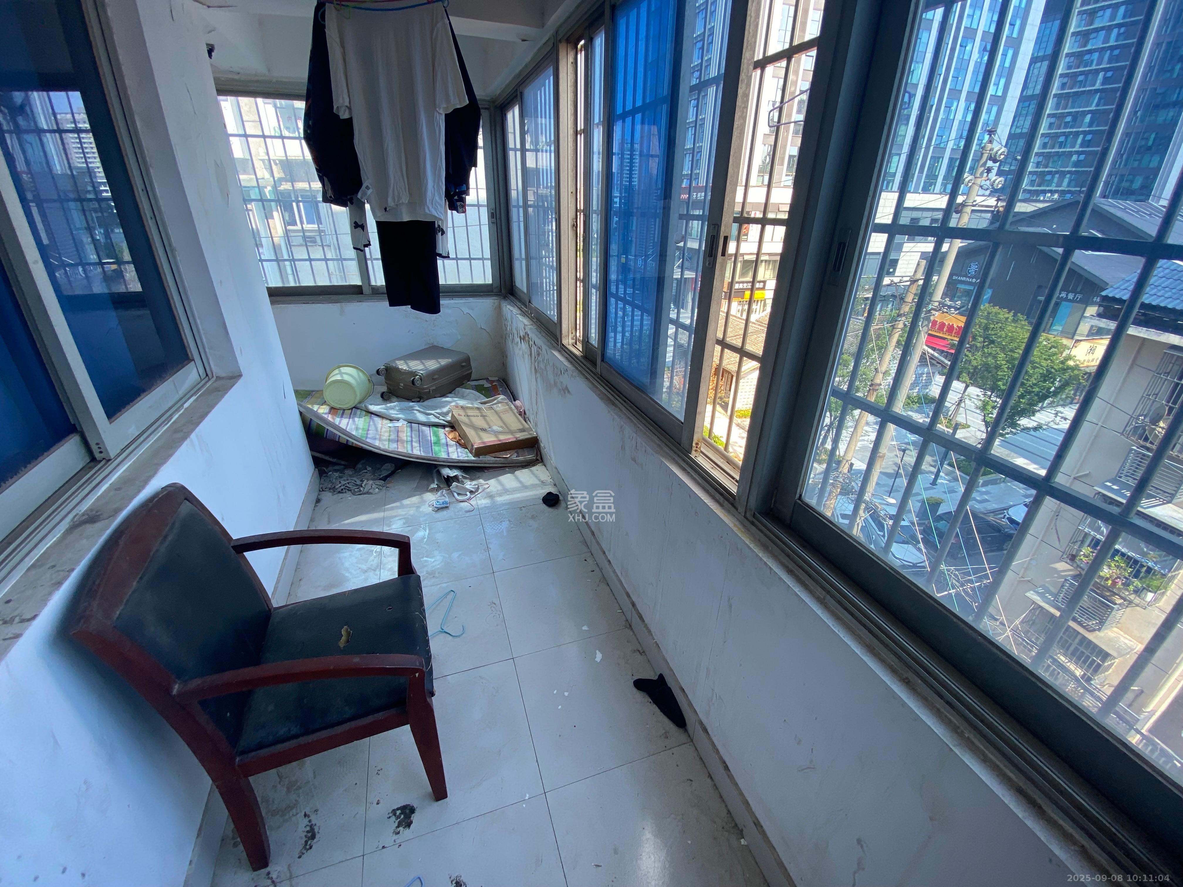 学宫街散盘 3室2厅2卫 3000.0元/月 学宫街散盘 3室2厅2卫 3000.0元/月室内图