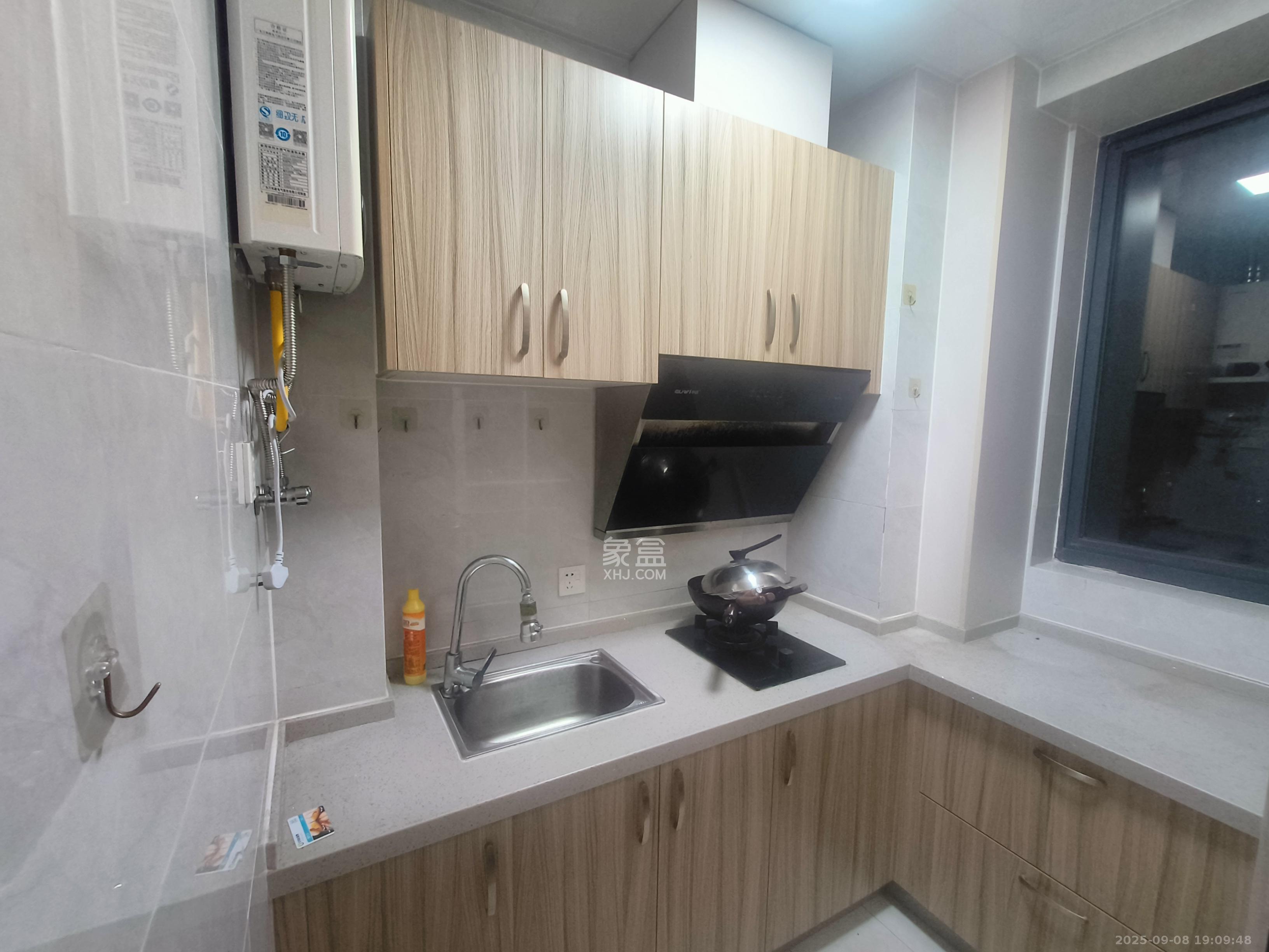 半山公馆（半山国际中心）  1室1厅1卫    1900.0元/月室内图