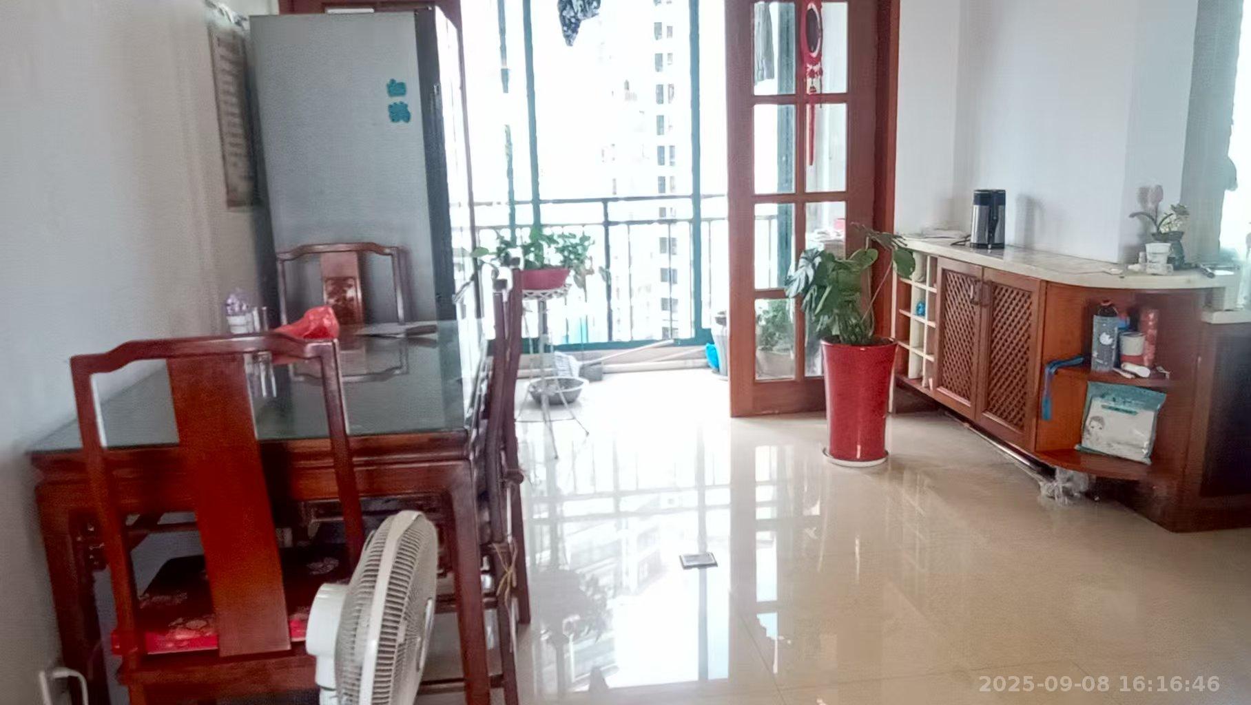 经世皇城 3室2厅2卫 1400.0元/月 经世皇城 3室2厅2卫 1400.0元/月室内图