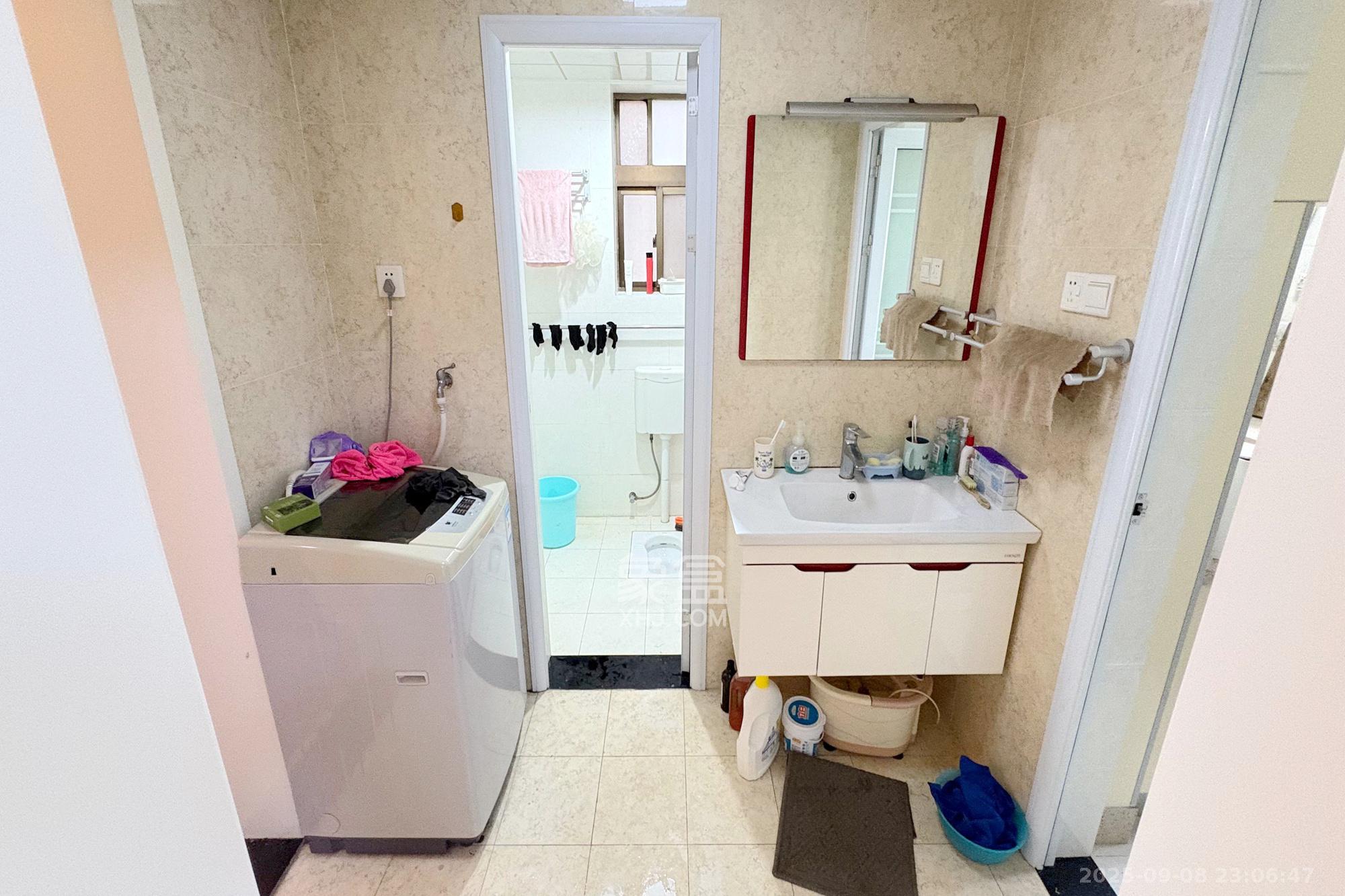 湖南省粮油食品进出口公司宿舍  3室2厅2卫    135.0万 湖南省粮油食品进出口公司宿舍  3室2厅2卫    135.0万厨房