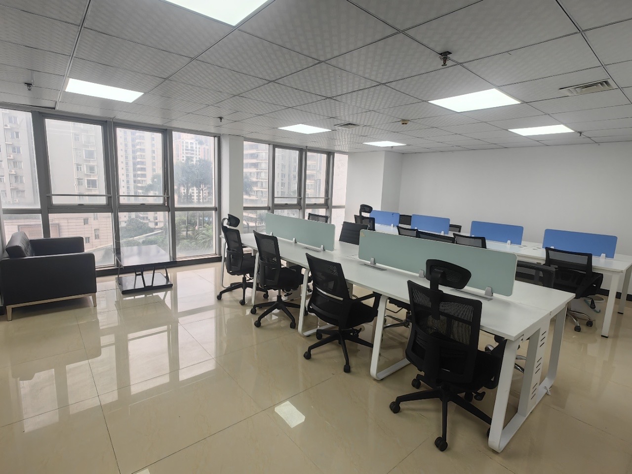 财富广场 2室1厅2卫 6300.0元/月 财富广场 2室1厅2卫 6300.0元/月室内图