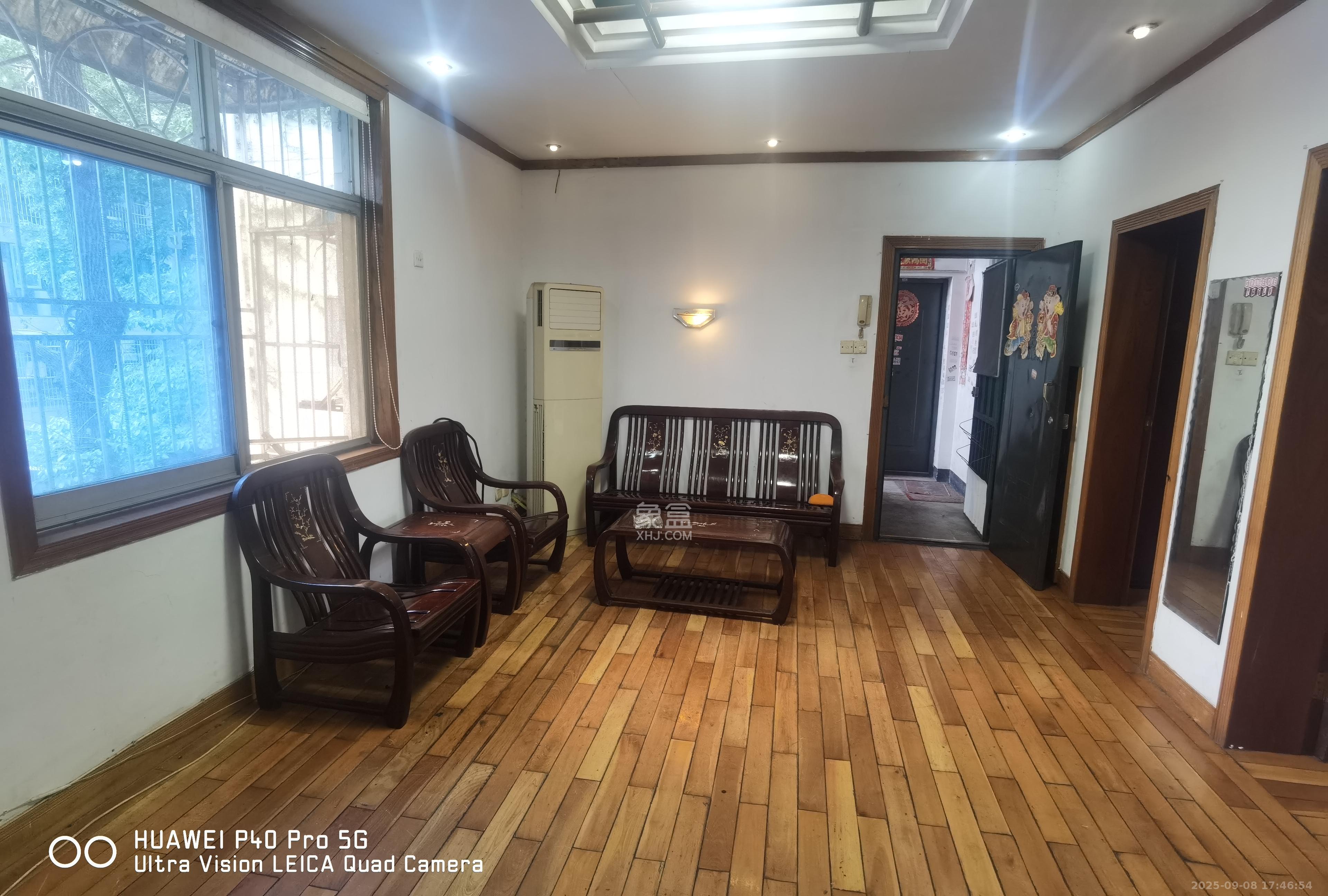 省木材公司宿舍(原欧园木材厂宿舍)  2室2厅1卫    1800.0元/月 省木材公司宿舍(原欧园木材厂宿舍)  2室2厅1卫    1800.0元/月