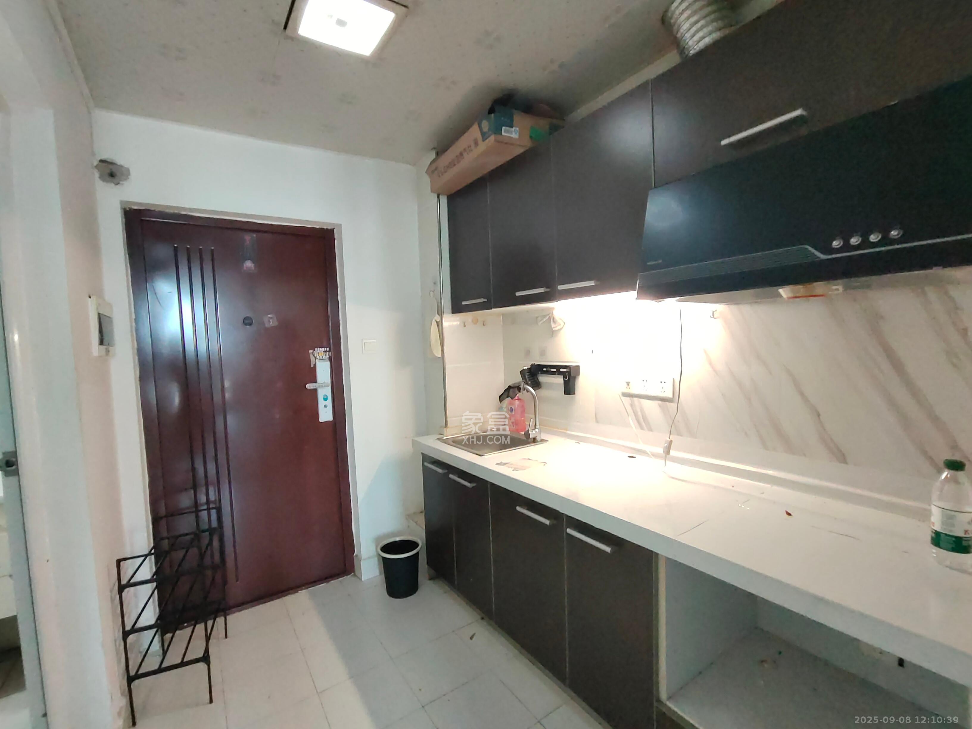 融圣国际  1室1厅1卫    1300.0元/月室内图