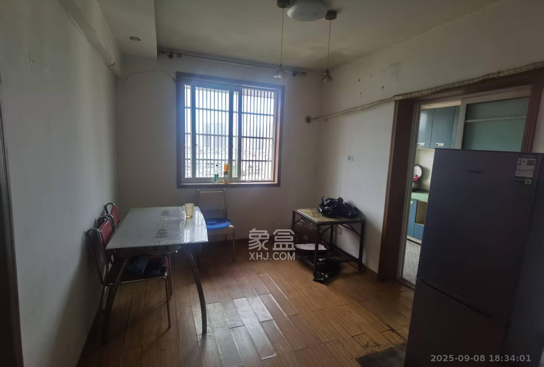 枫林美景  2室2厅1卫   2200.00元/月室内图